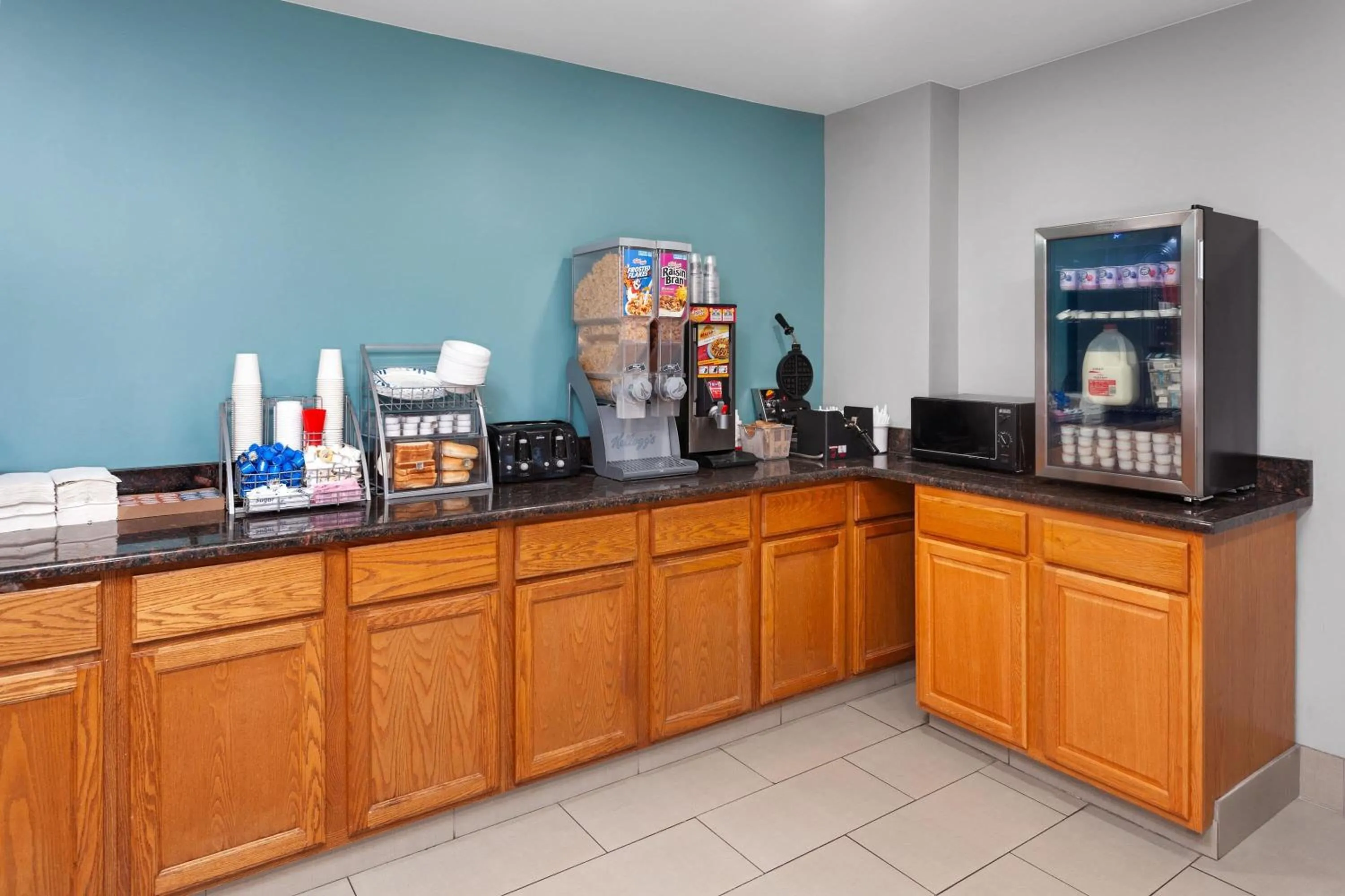 Breakfast in Super 8 by Wyndham McHenry Fox Lake Area