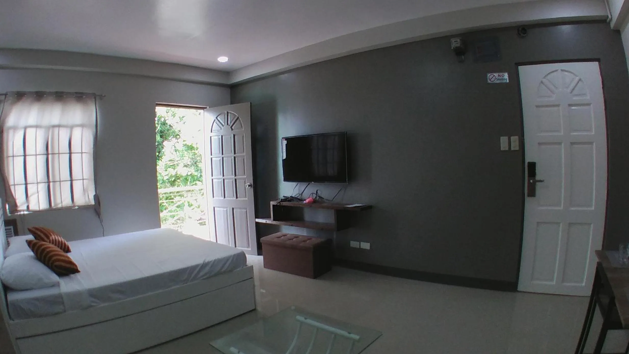 Bed in Beinte Singko de Marso Apartments