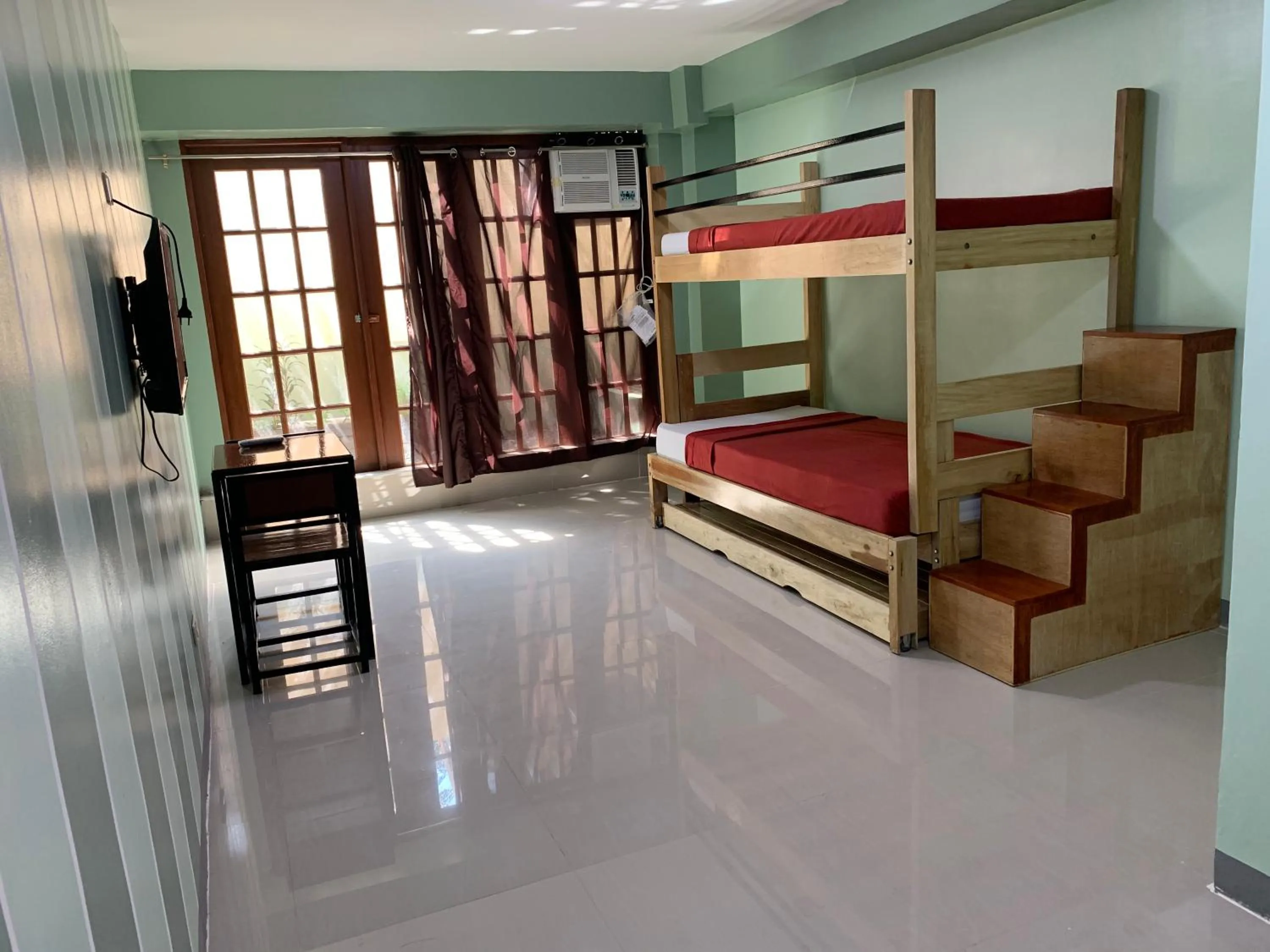 Bed in Beinte Singko de Marso Apartments