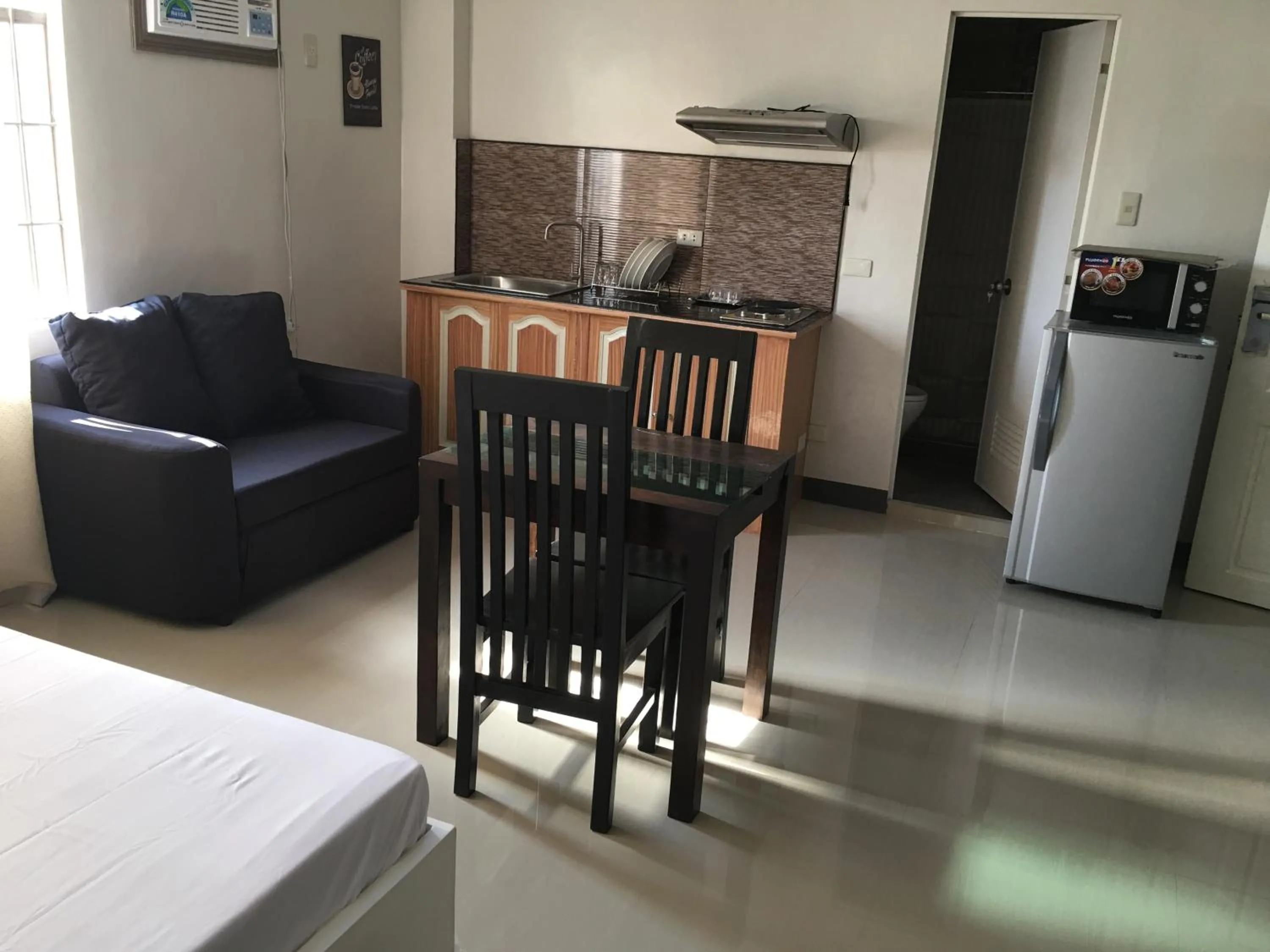 Kitchen or kitchenette in Beinte Singko de Marso Apartments