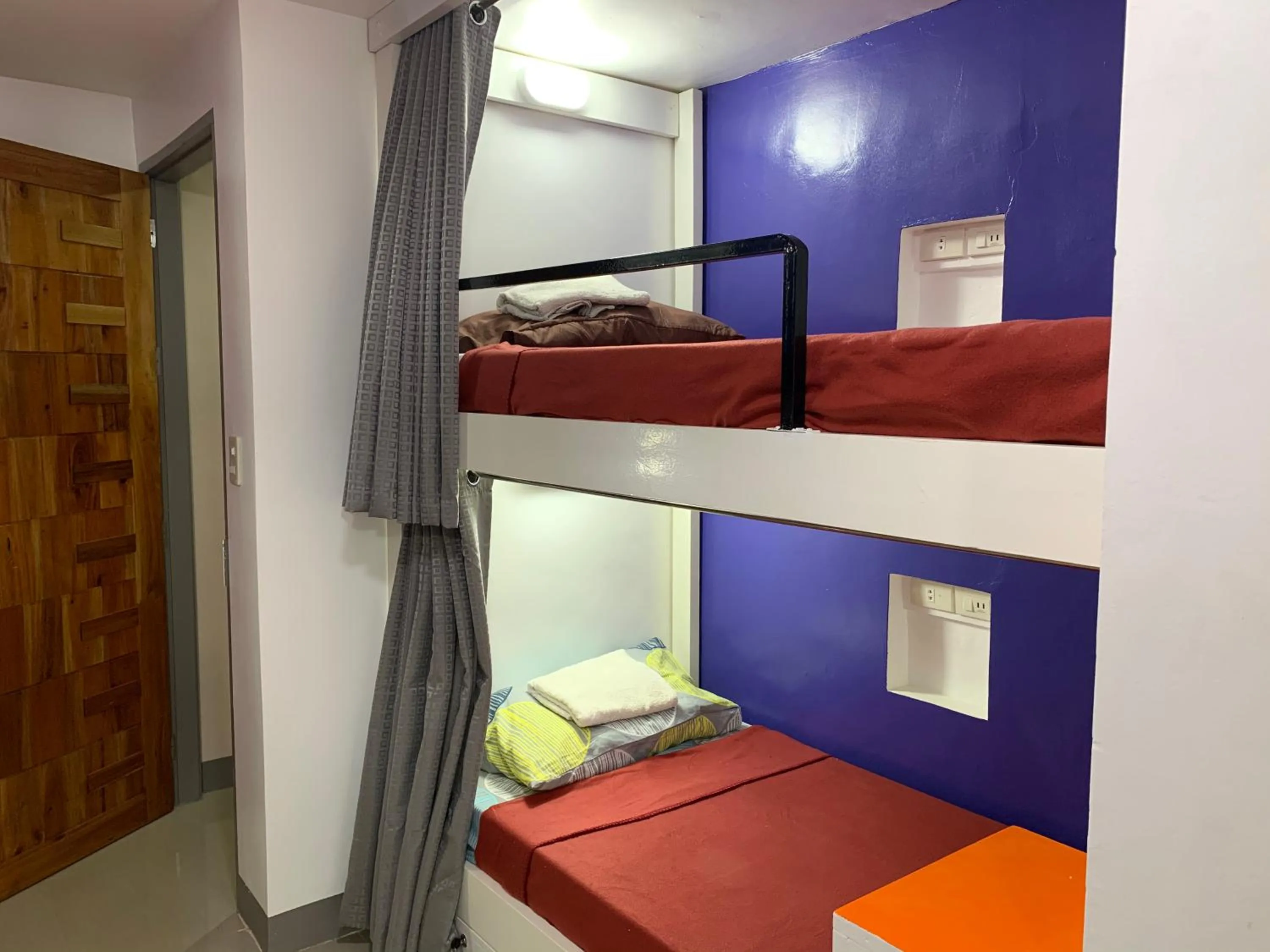 bunk bed, Bed in Beinte Singko de Marso Apartments