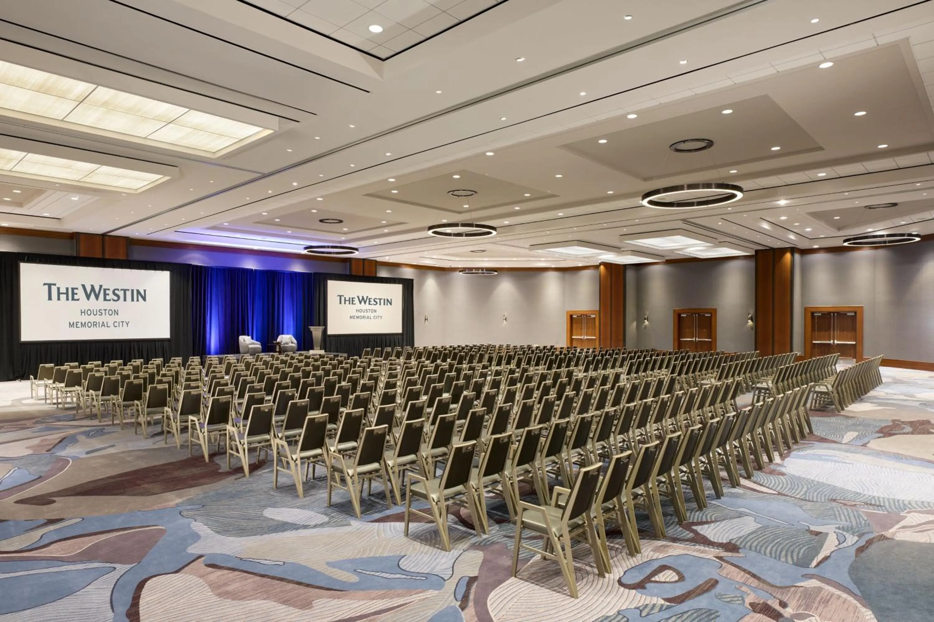 Entertainment in The Westin Houston, Memorial City
