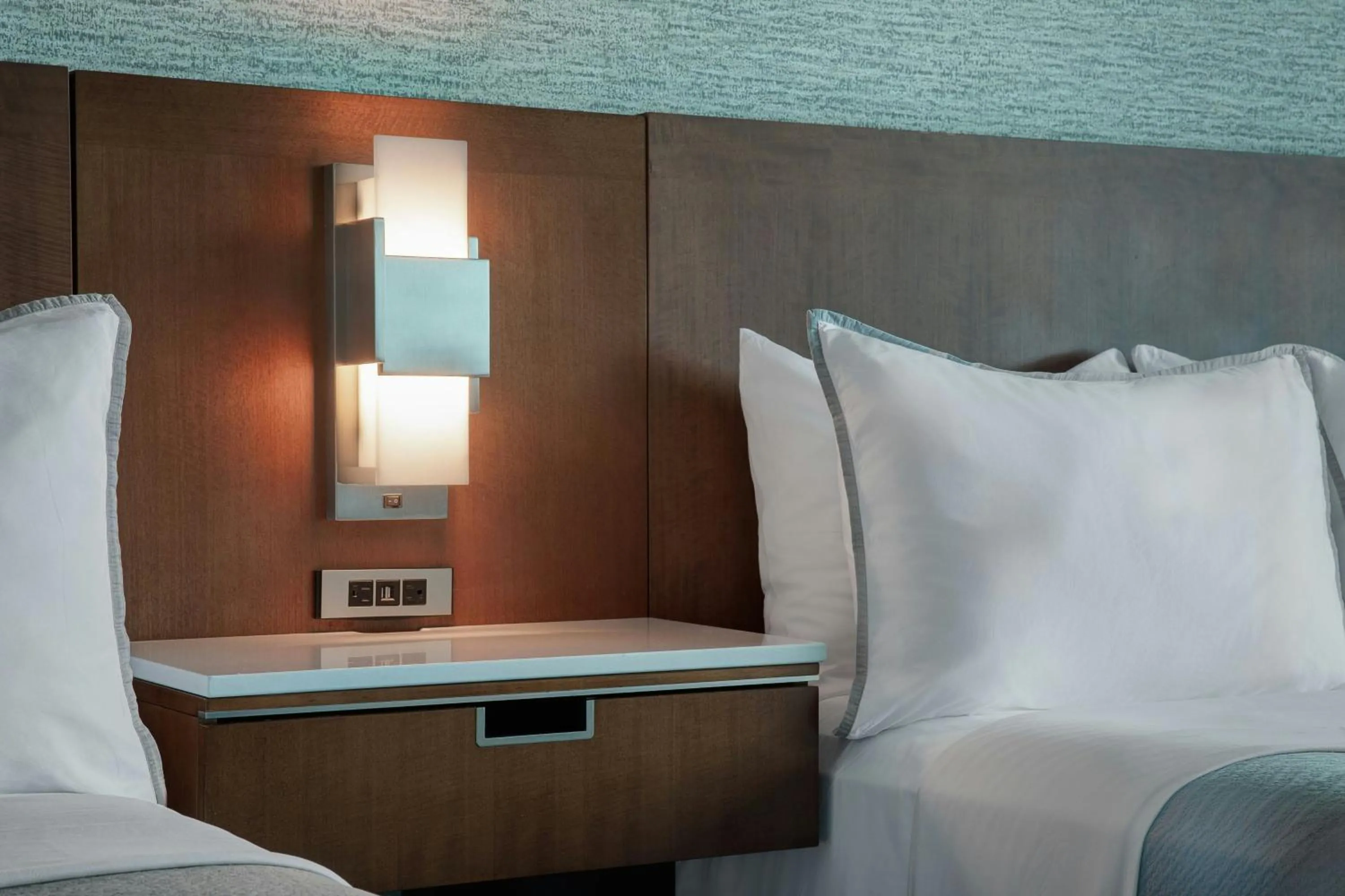 Photo of the whole room, Bed in The Westin Houston, Memorial City