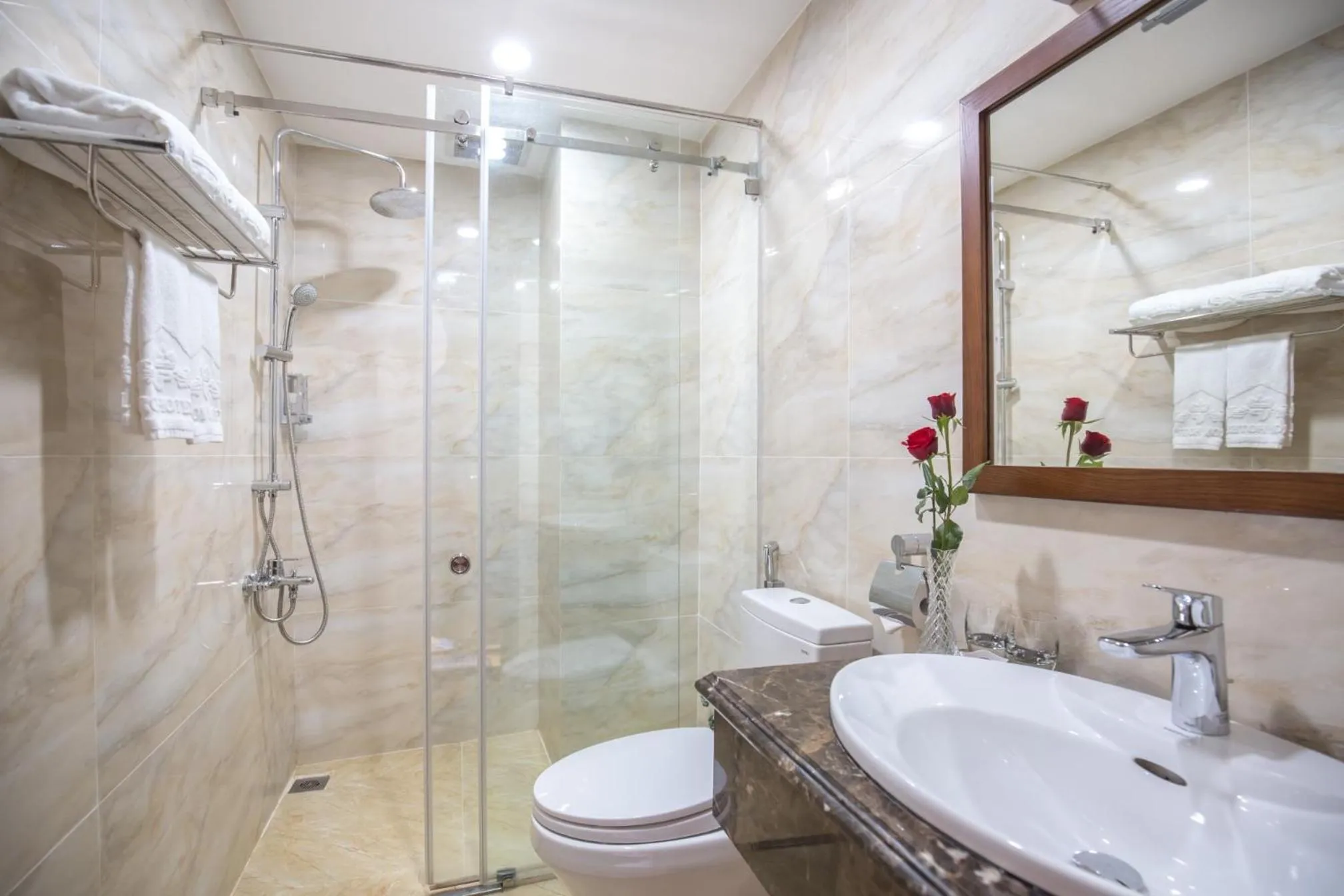 Bathroom in Roy Dala Hotel