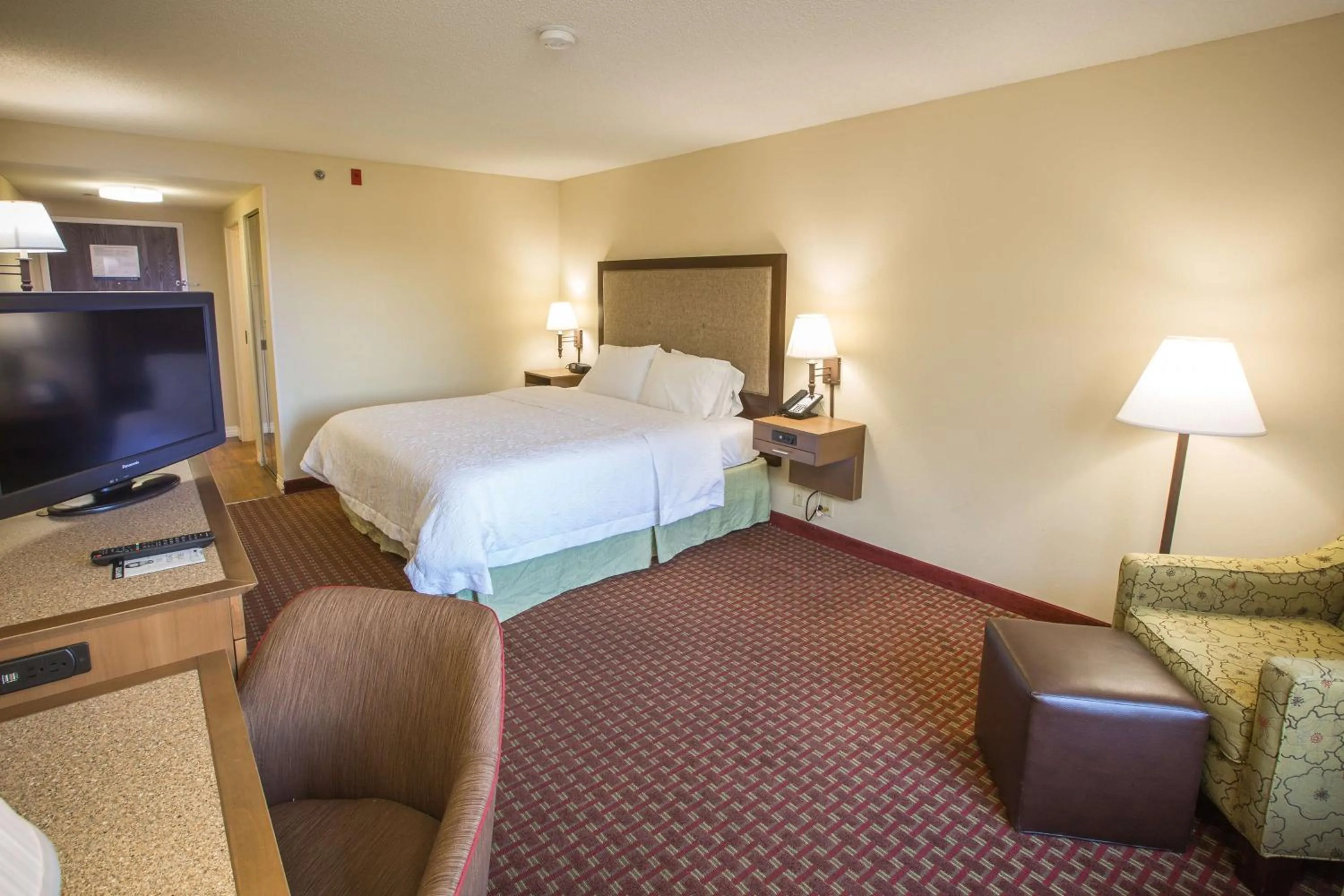 Bed in Hampton Inn Washington