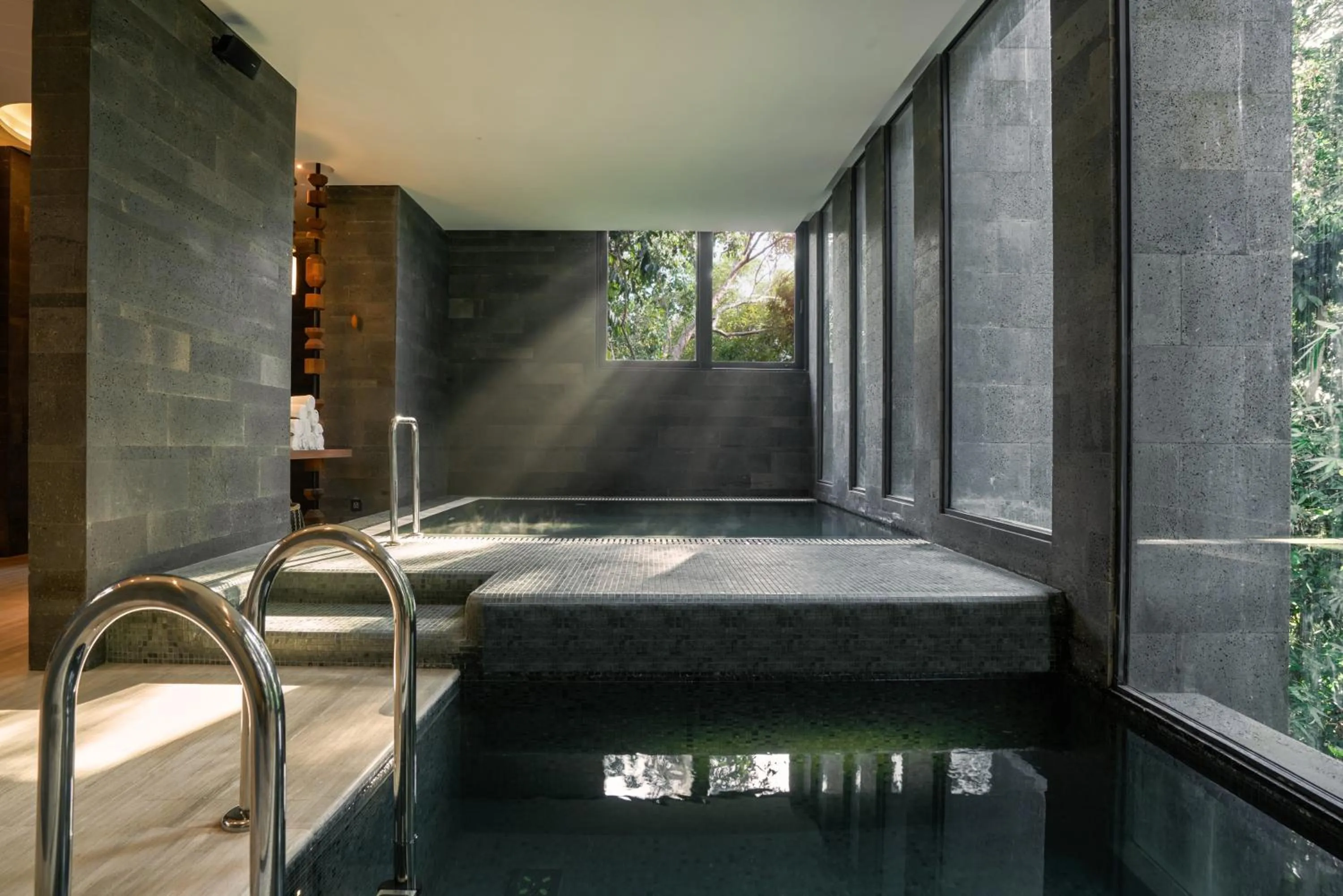 Spa and wellness centre/facilities, Bed in Six Senses Krabey Island