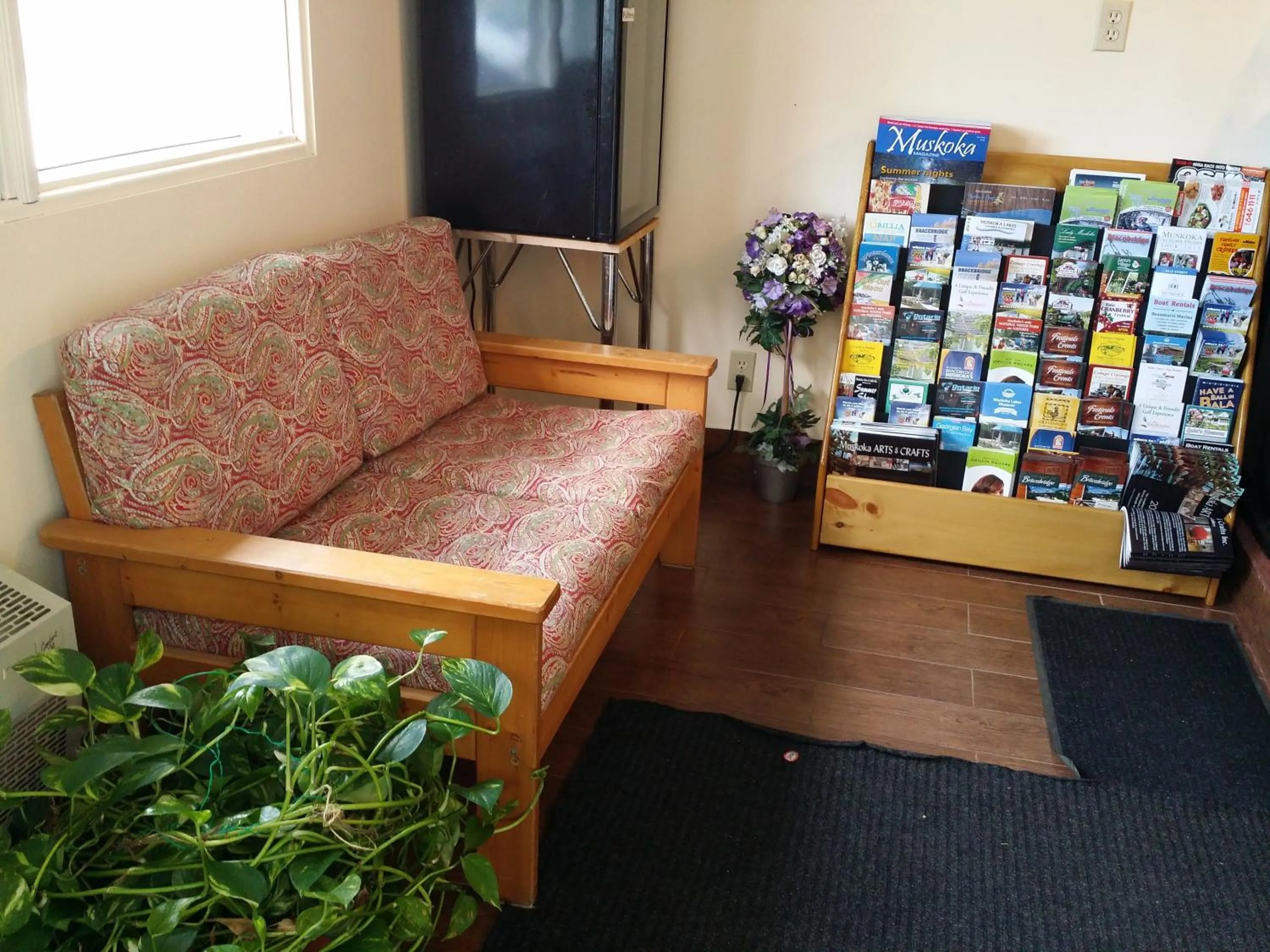 Lobby or reception in Cedar Lane Motel