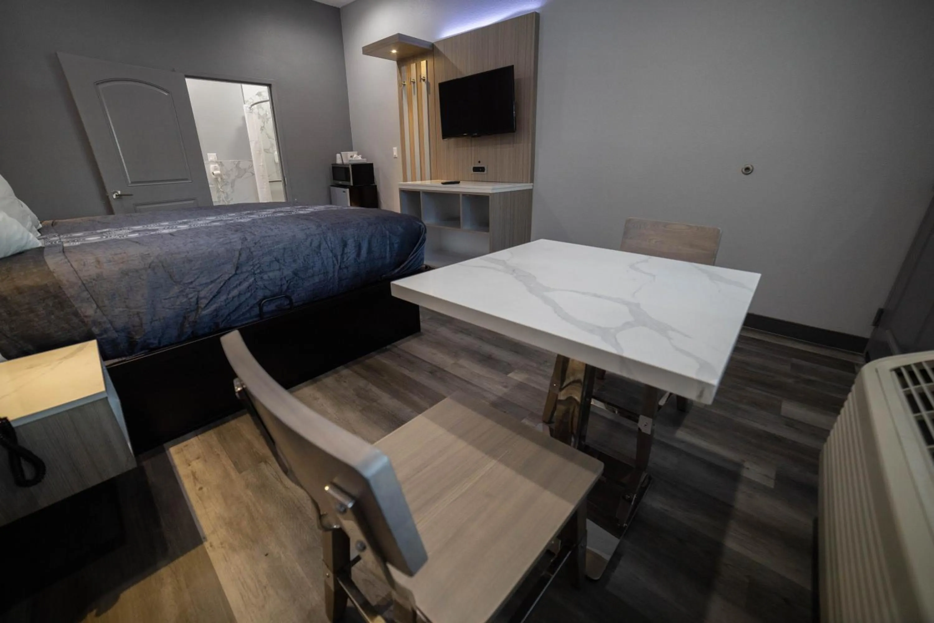 Bedroom, Bed in Travelodge by Wyndham Whittier