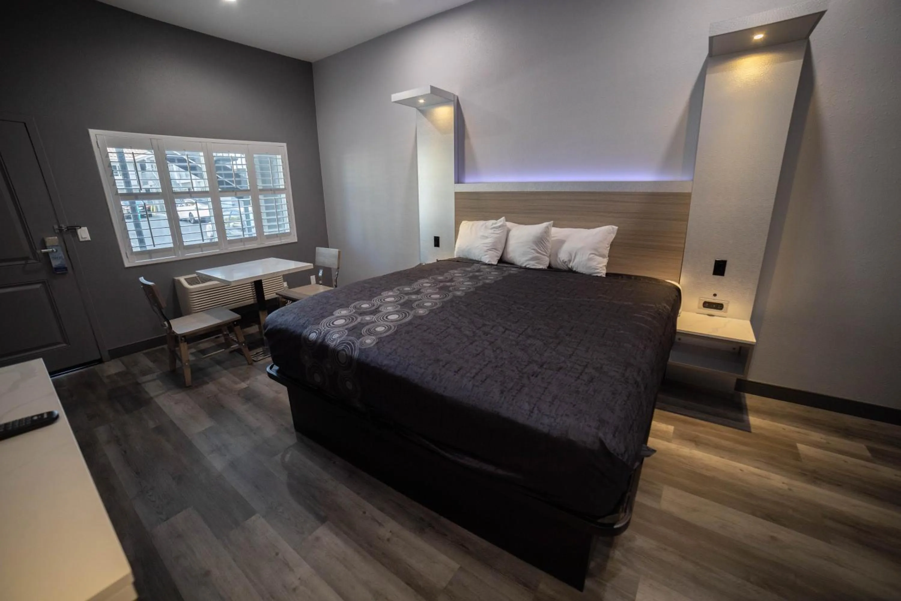 Bedroom, Bed in Travelodge by Wyndham Whittier