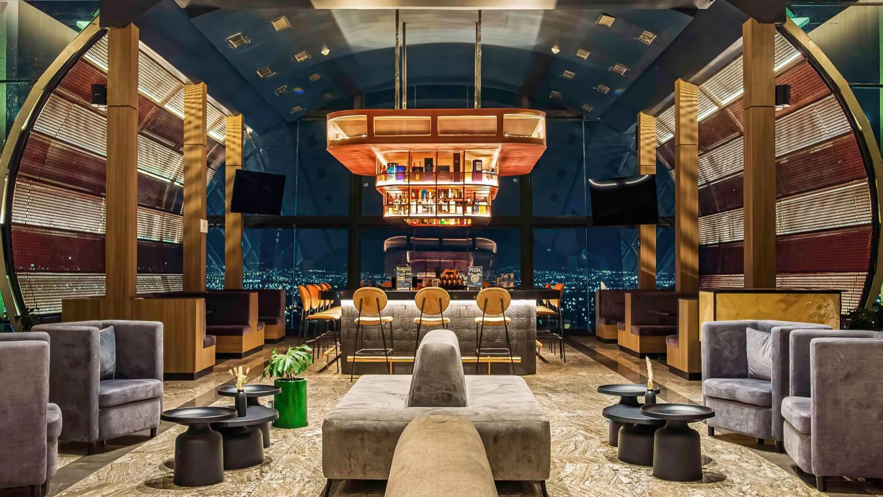 Lounge or bar in Hilton Queretaro