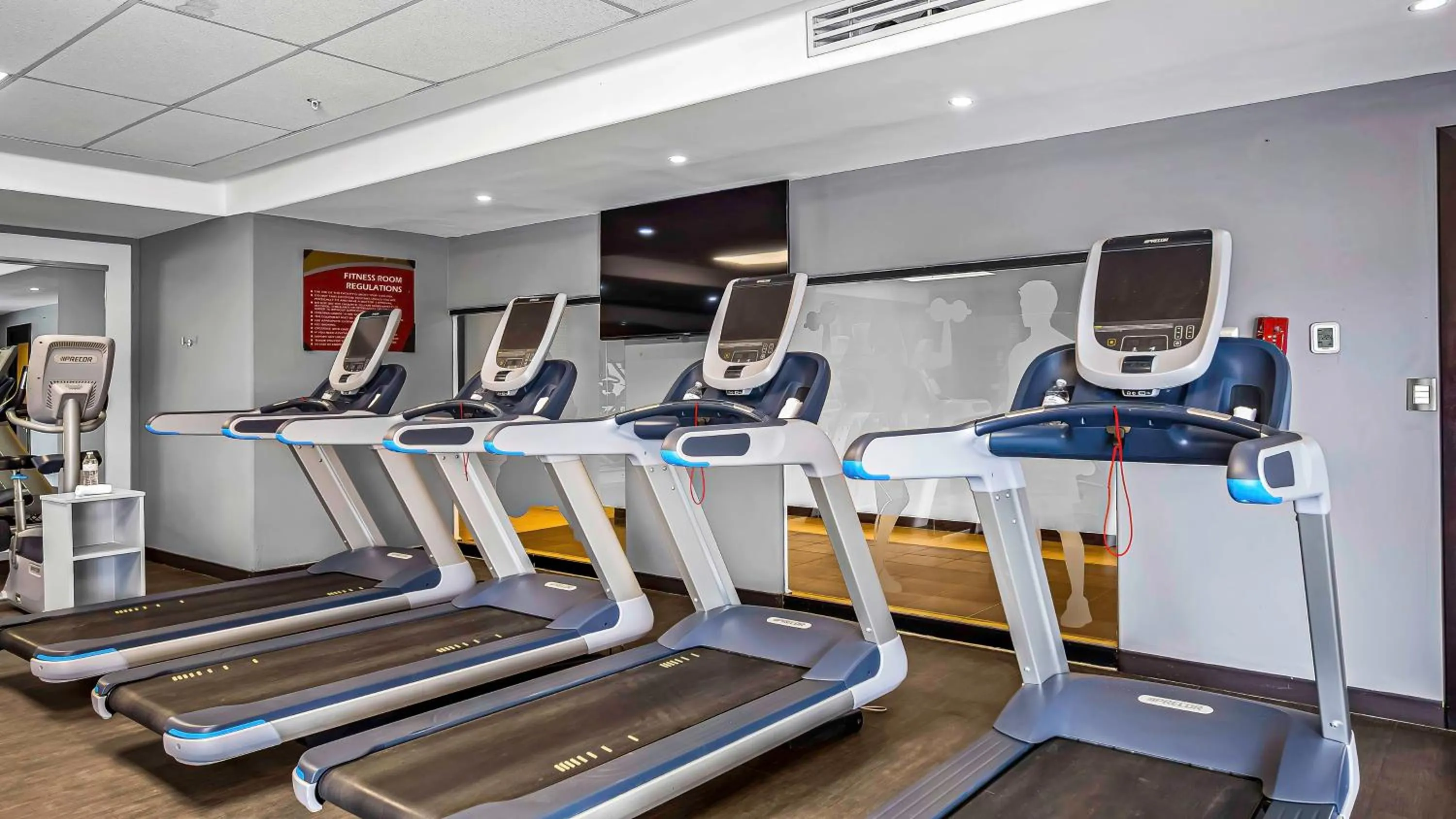Fitness centre/facilities in Hilton Queretaro