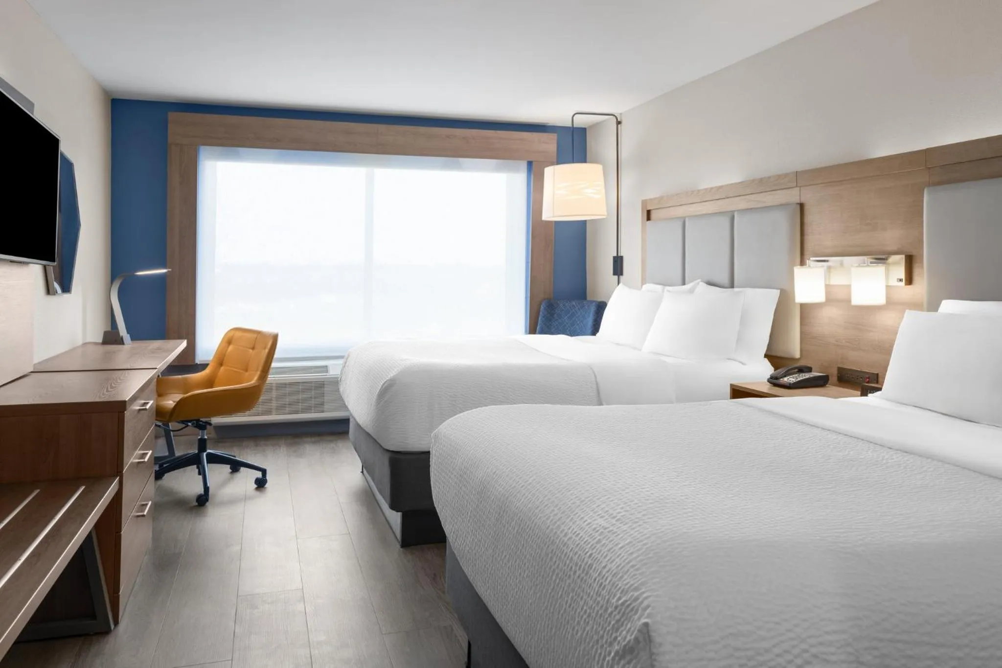 Photo of the whole room, Bed in Holiday Inn Express & Suites Mt Sterling North by IHG