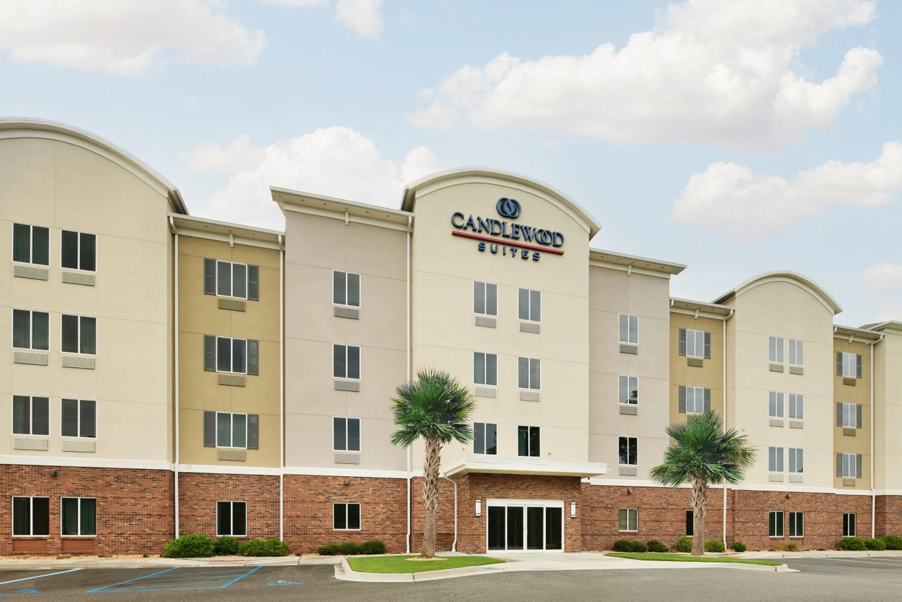 Property building in Candlewood Suites Valdosta Mall by IHG