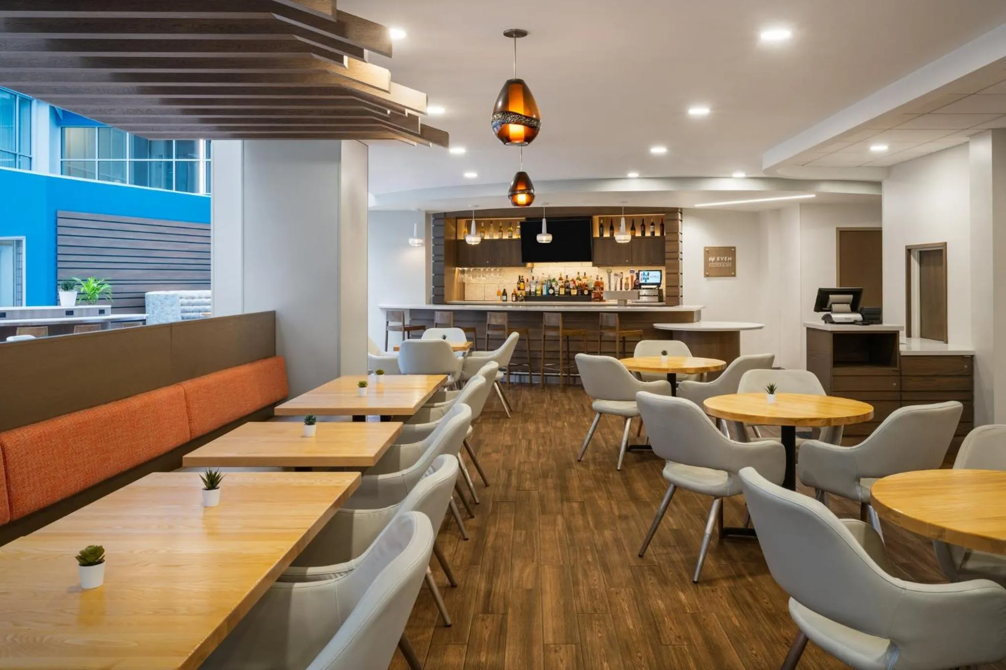 Restaurant/places to eat in EVEN Hotel Pittsburgh Downtown by IHG