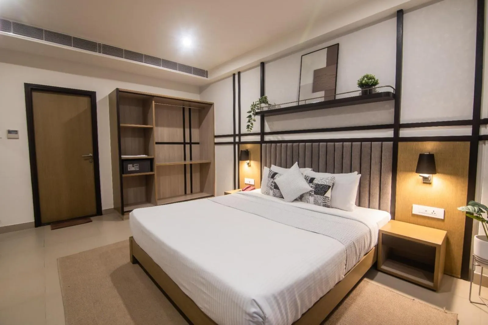 Bed in Purple Cloud Hotel