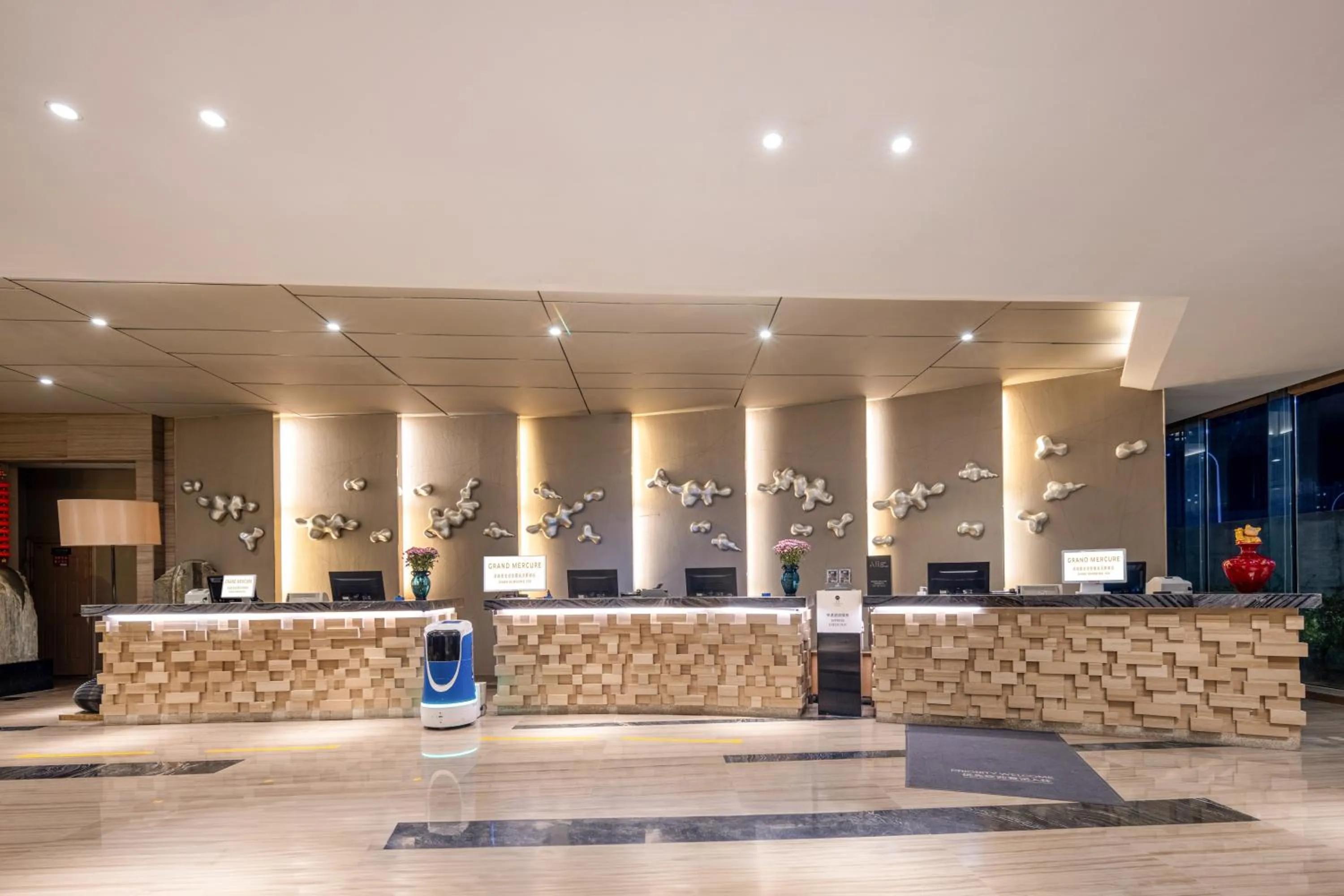 Lobby or reception in Grand Mercure Jinan Sunshine