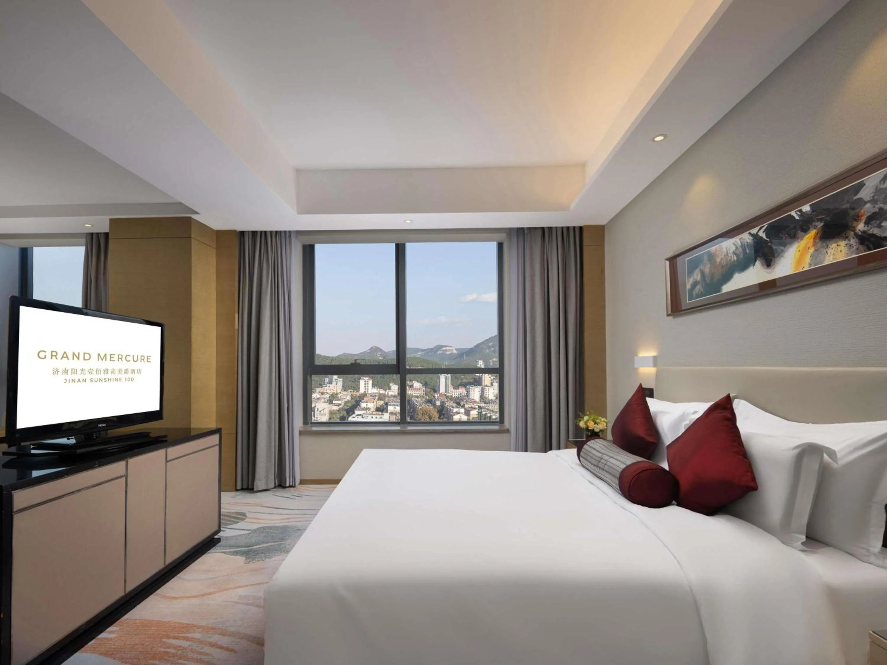 Bedroom, Bed in Grand Mercure Jinan Sunshine