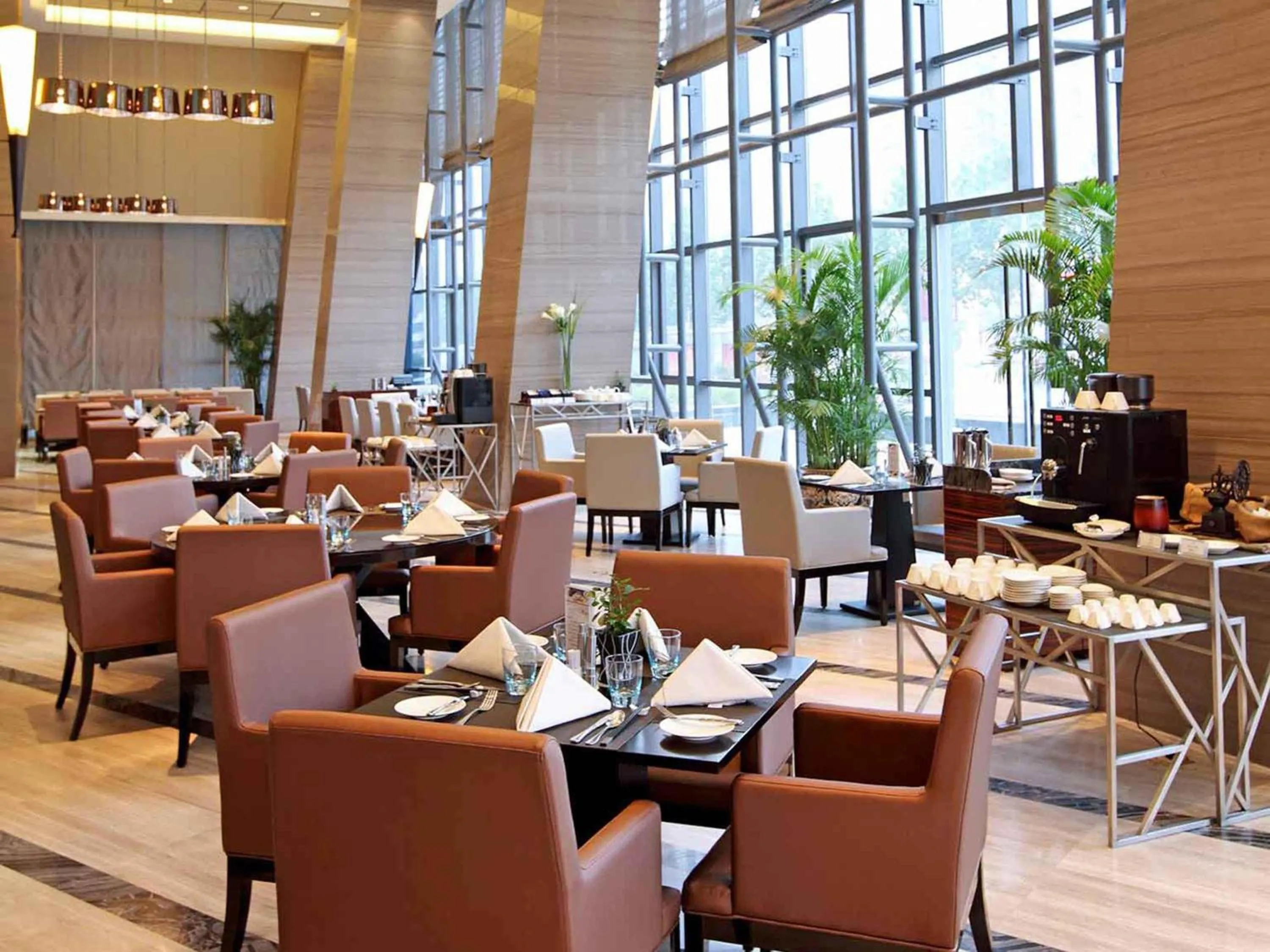Restaurant/places to eat in Grand Mercure Jinan Sunshine