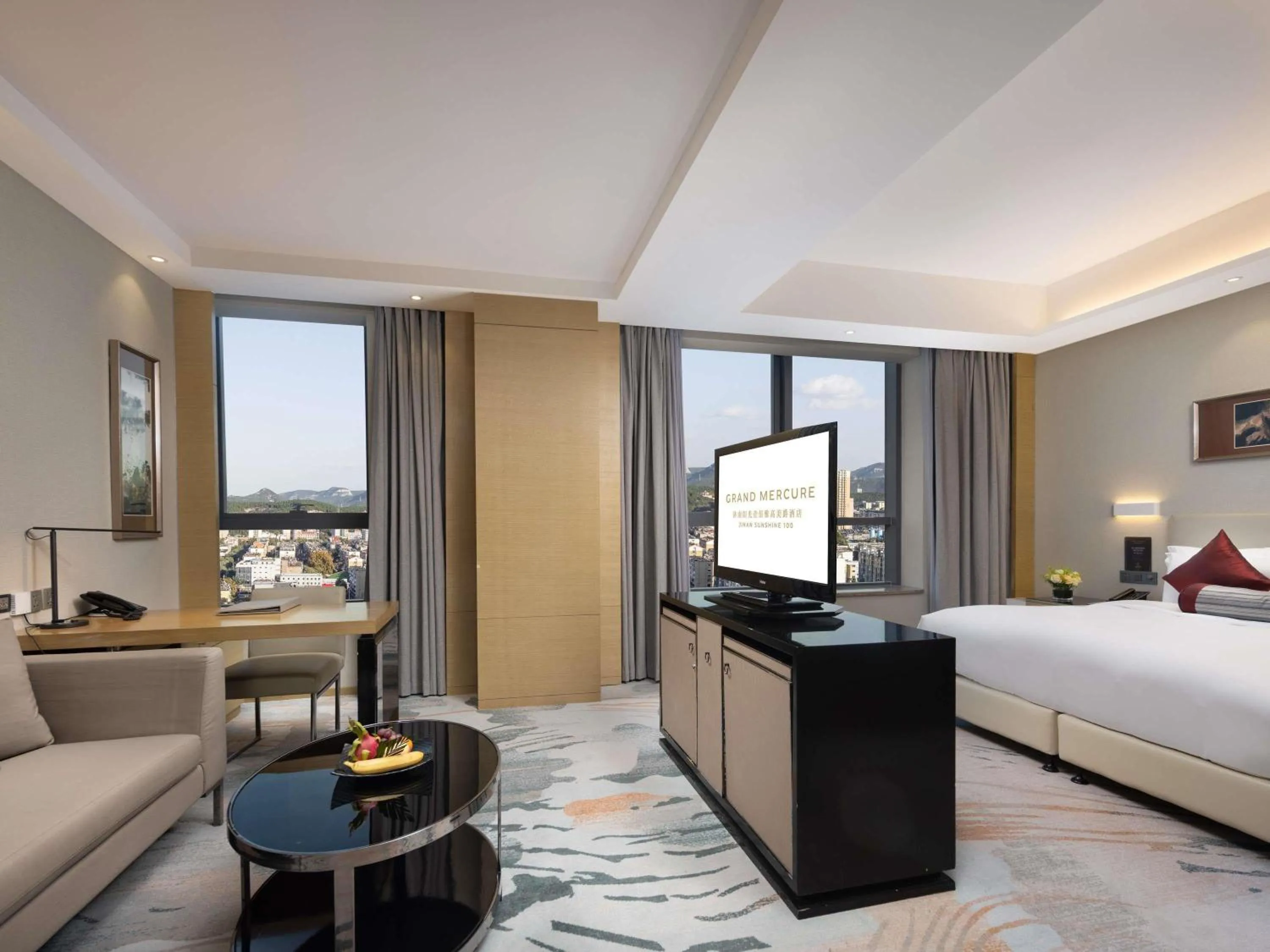 Bedroom, Bed in Grand Mercure Jinan Sunshine