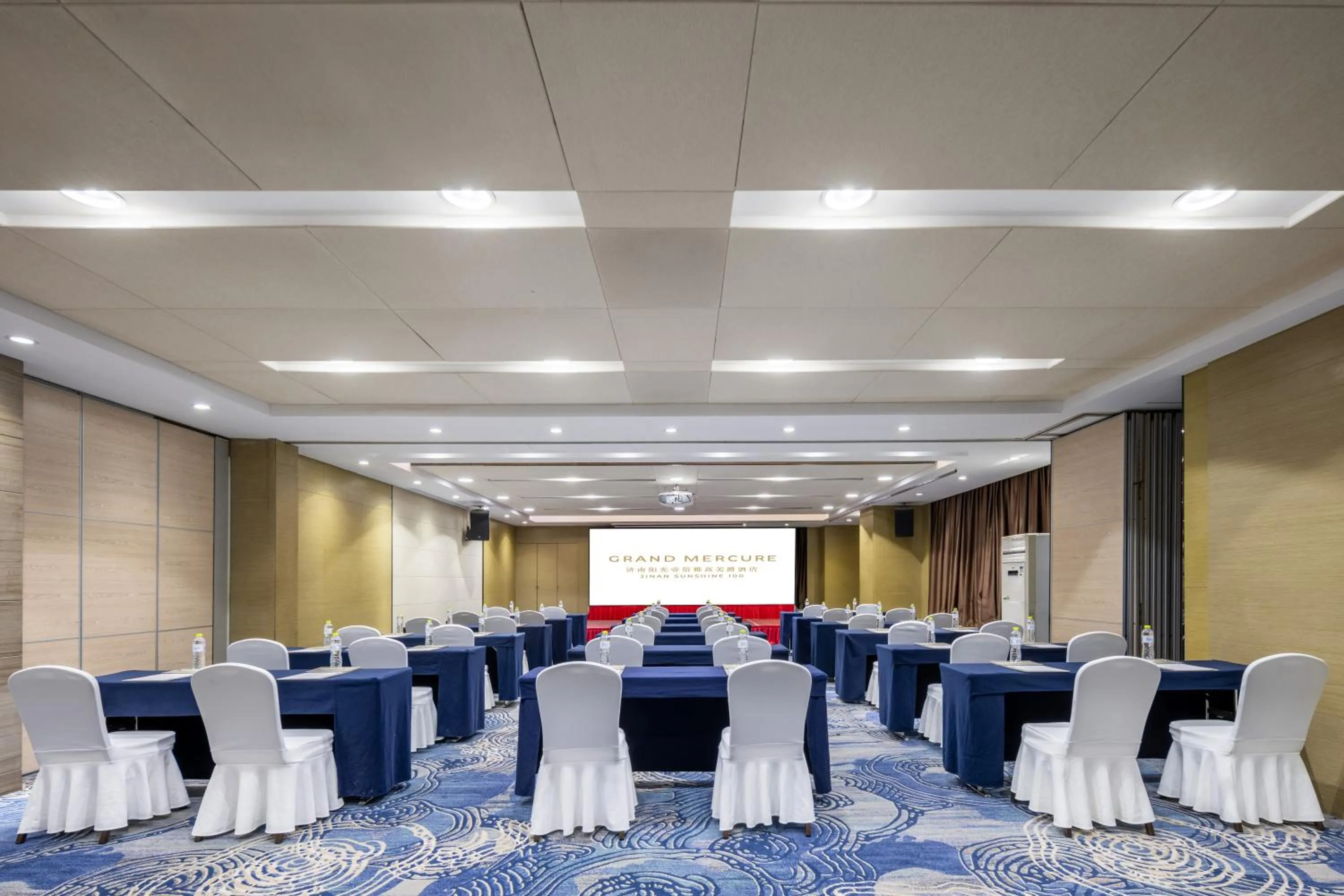 Meeting/conference room in Grand Mercure Jinan Sunshine