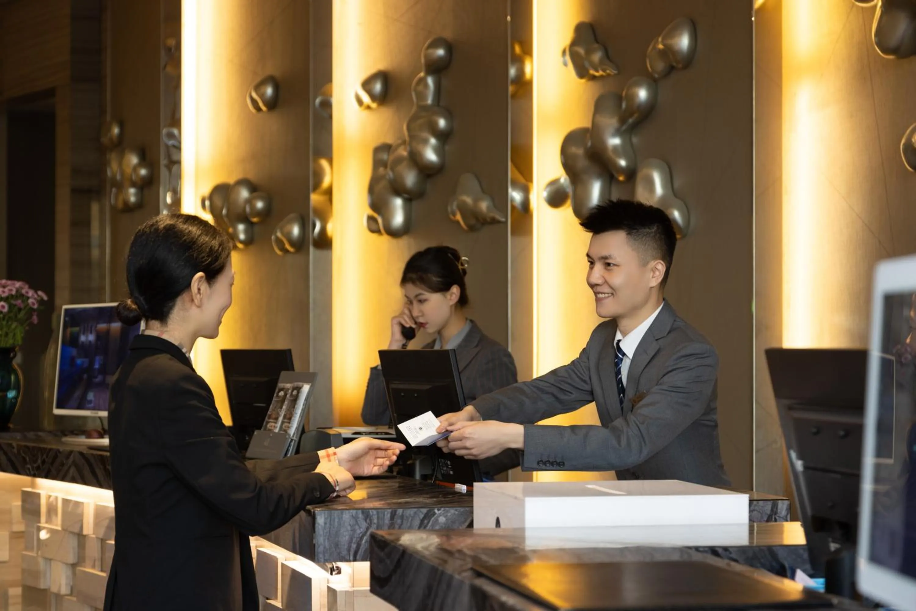 Lobby or reception in Grand Mercure Jinan Sunshine