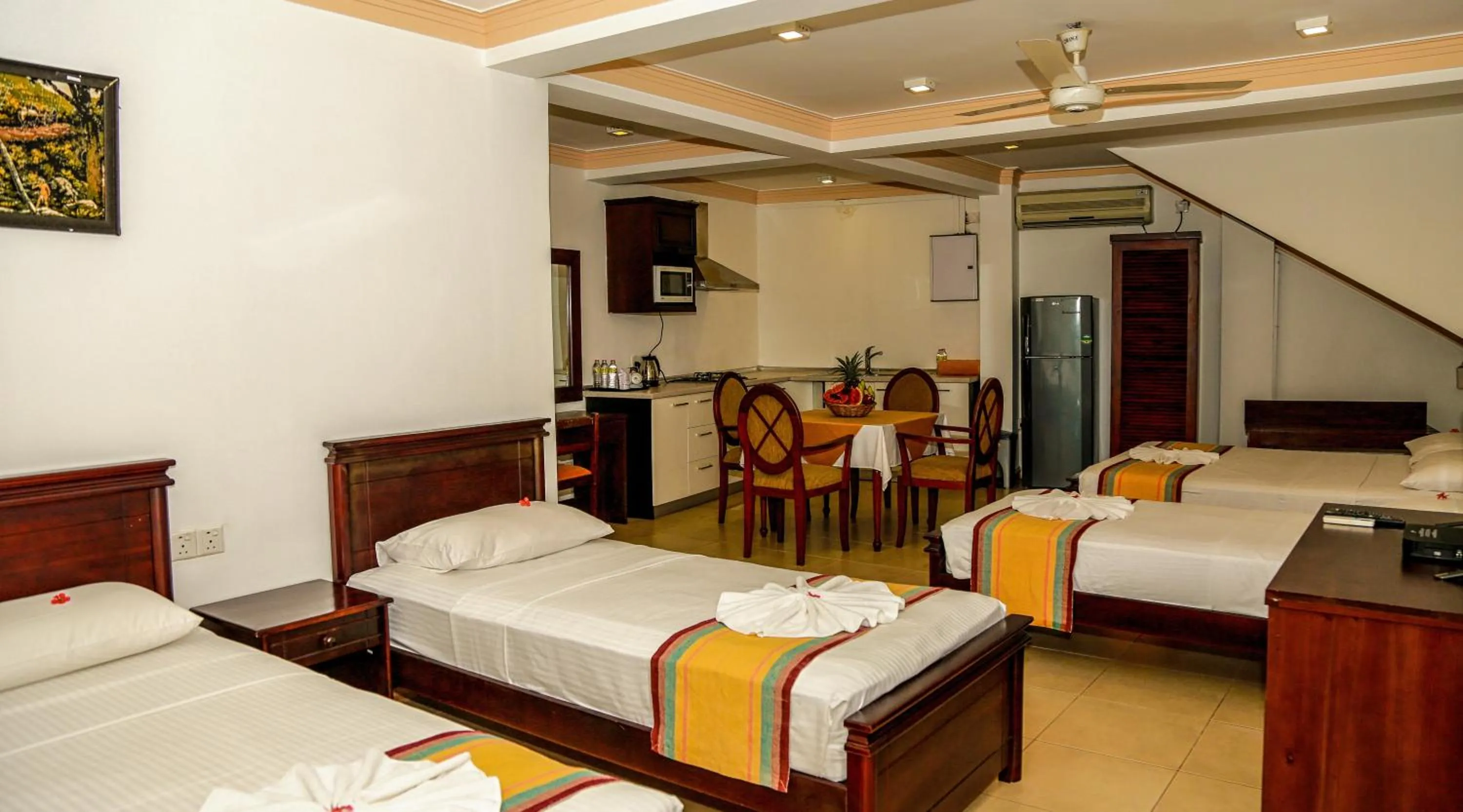 Bedroom, Bed in Oak Ray Serene Garden Hotel