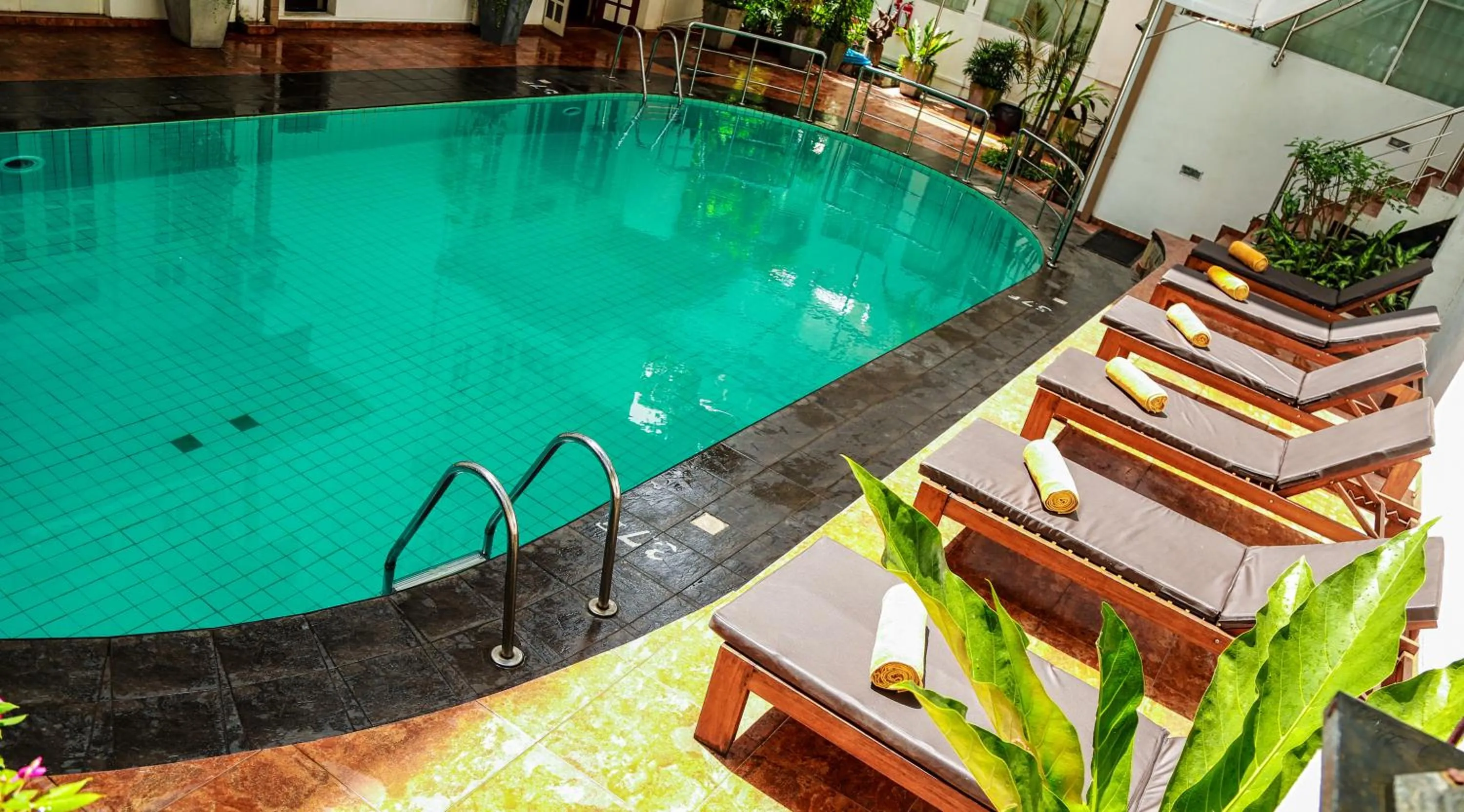 Swimming pool in Oak Ray Serene Garden Hotel