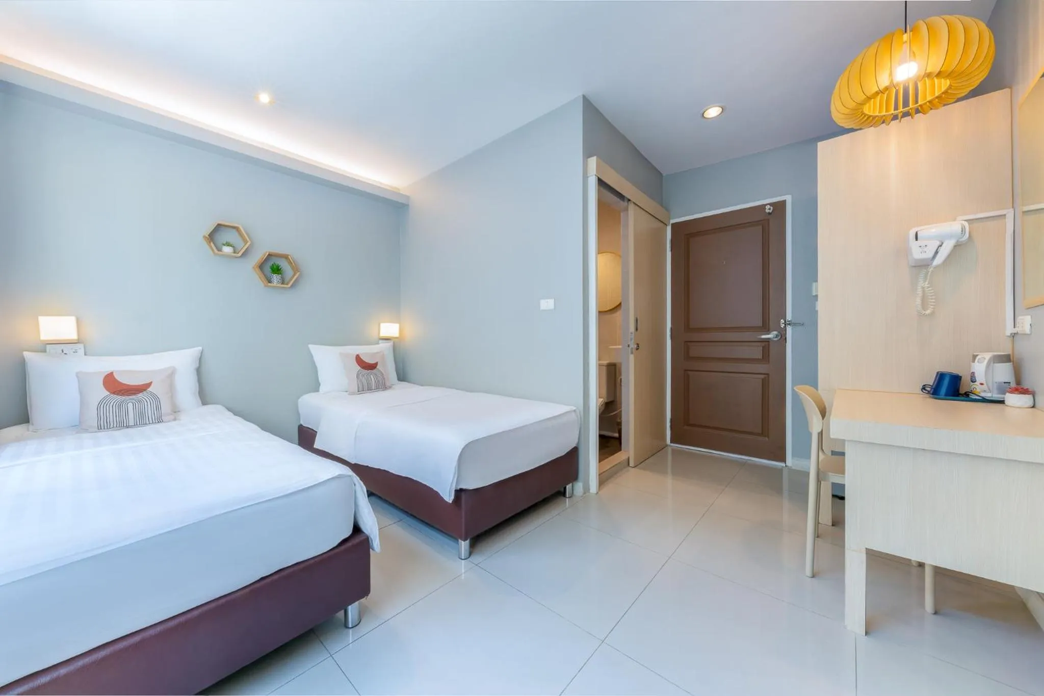 Bedroom, Bed in At Hua Lamphong Hotel