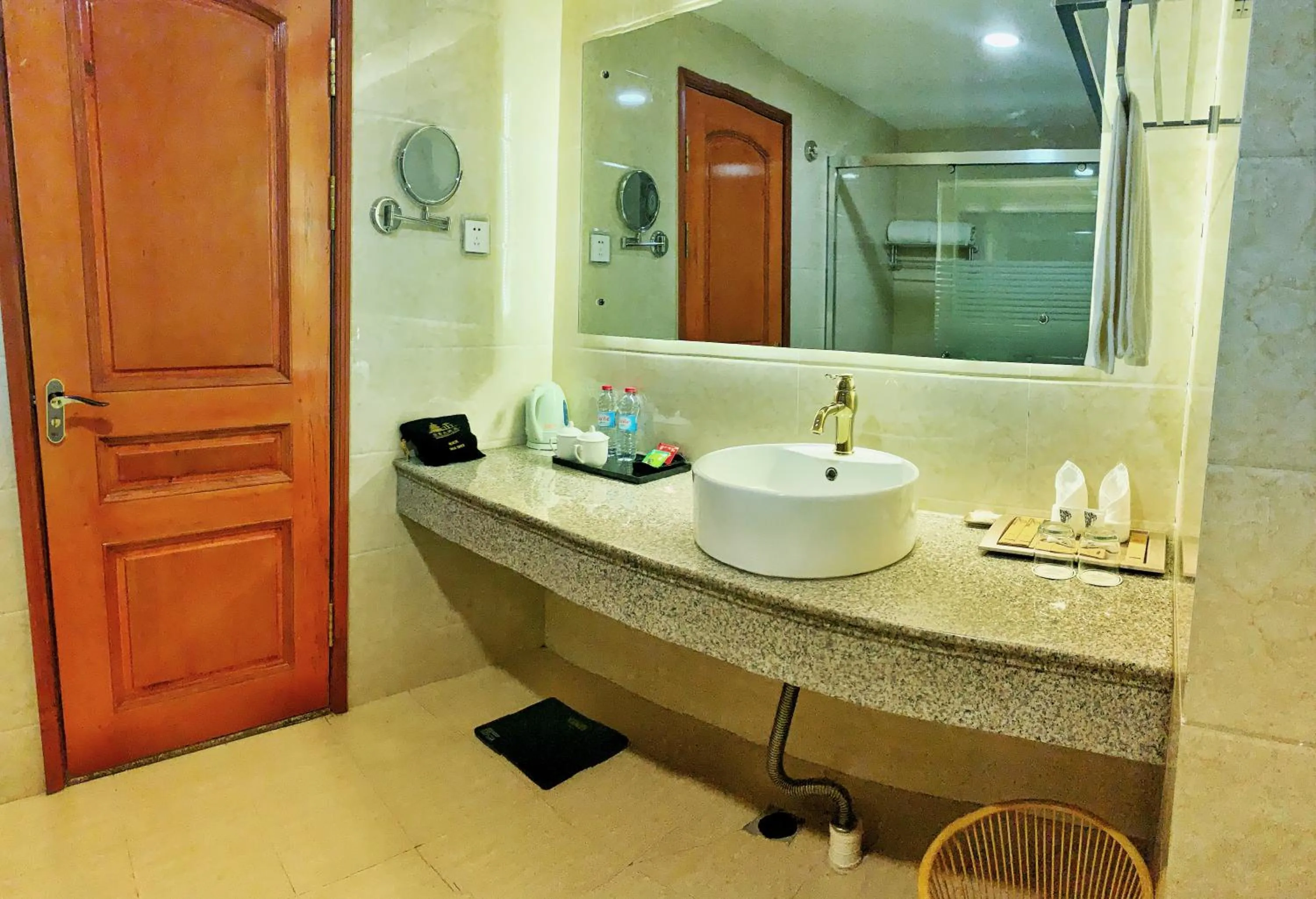 Bathroom in Asia & Africa Hôtel