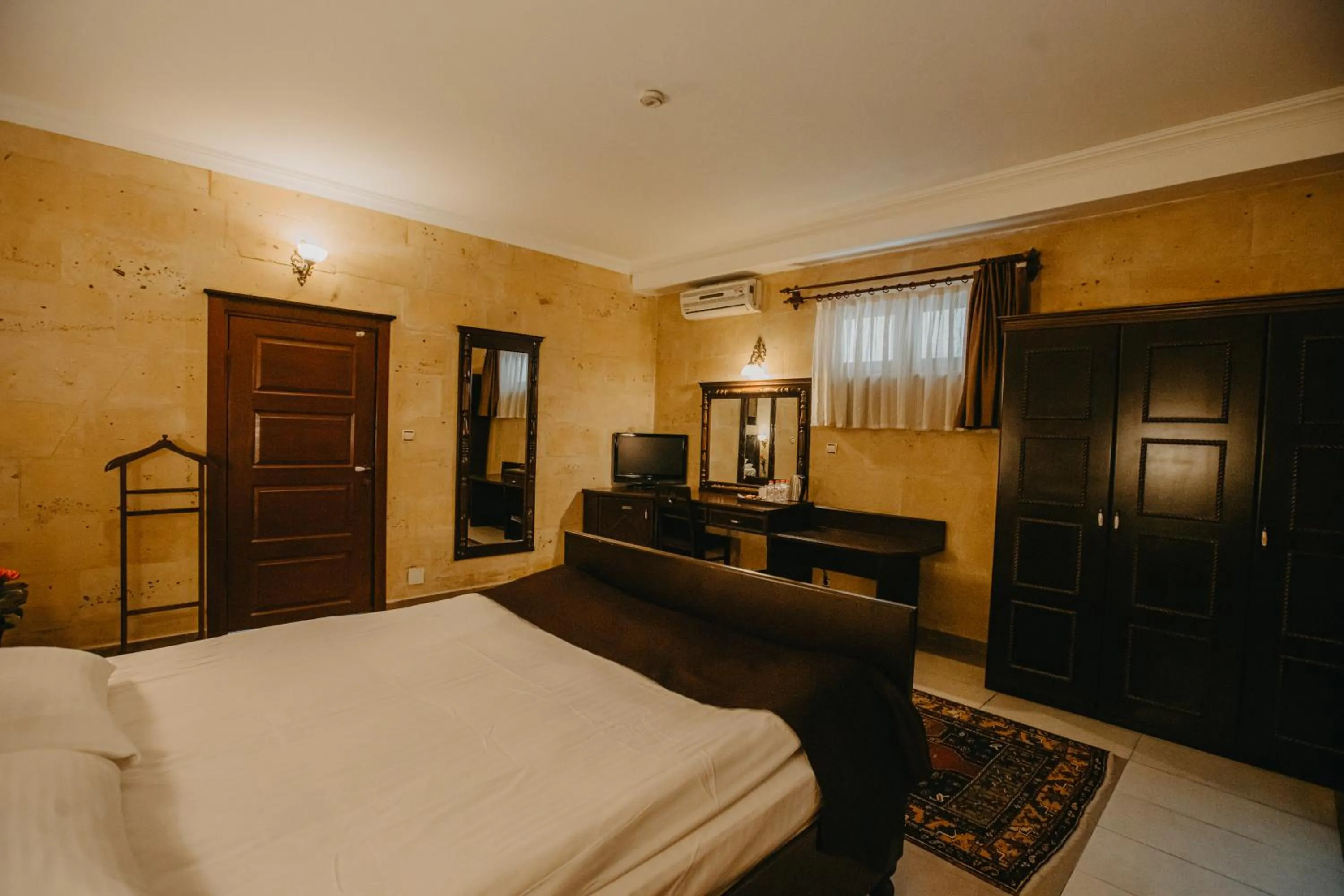 Massage, Bed in Royal Stone Houses - Goreme