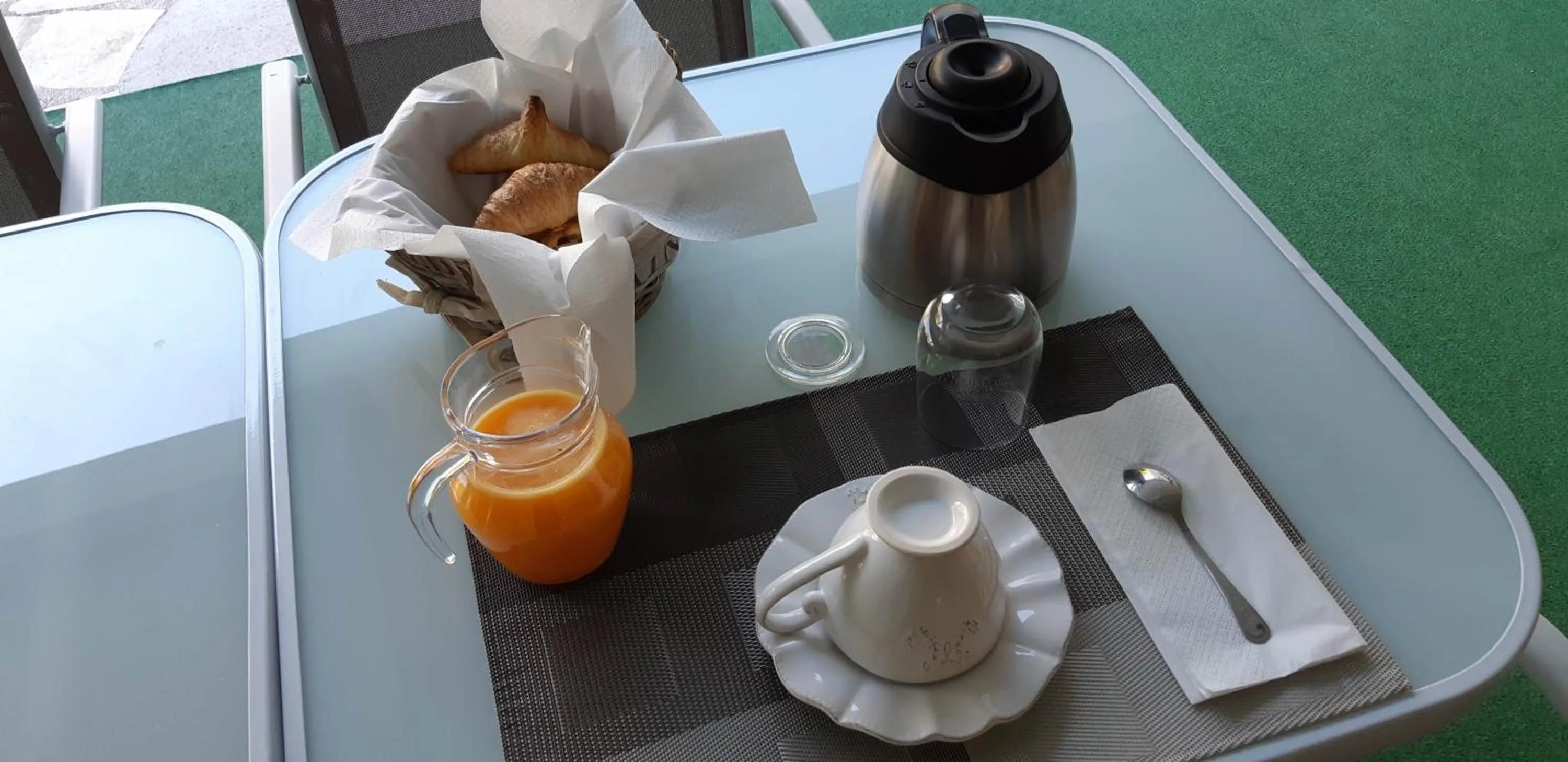 Breakfast in Moulin de Bénédicty