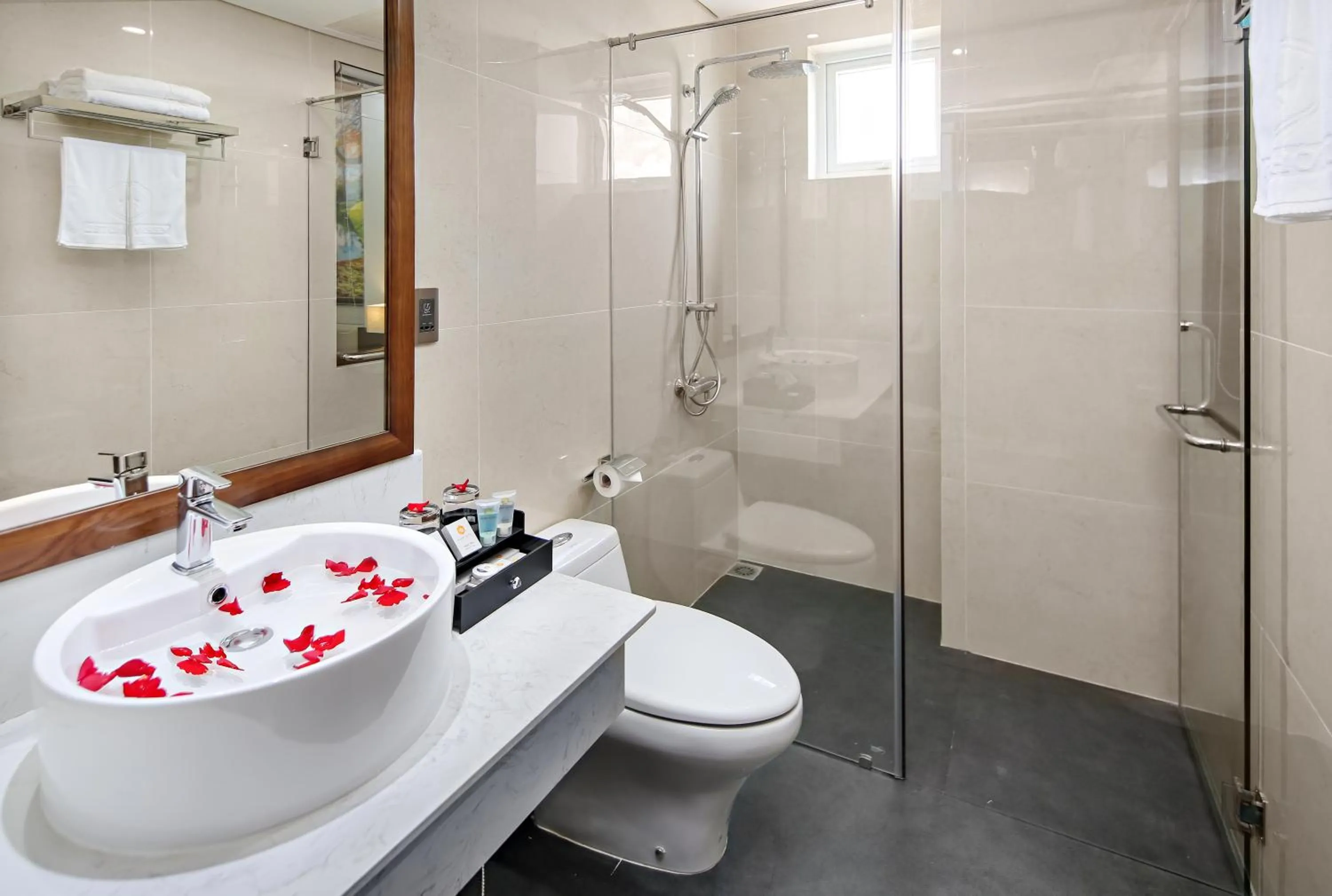 Shower in Merry Hotel