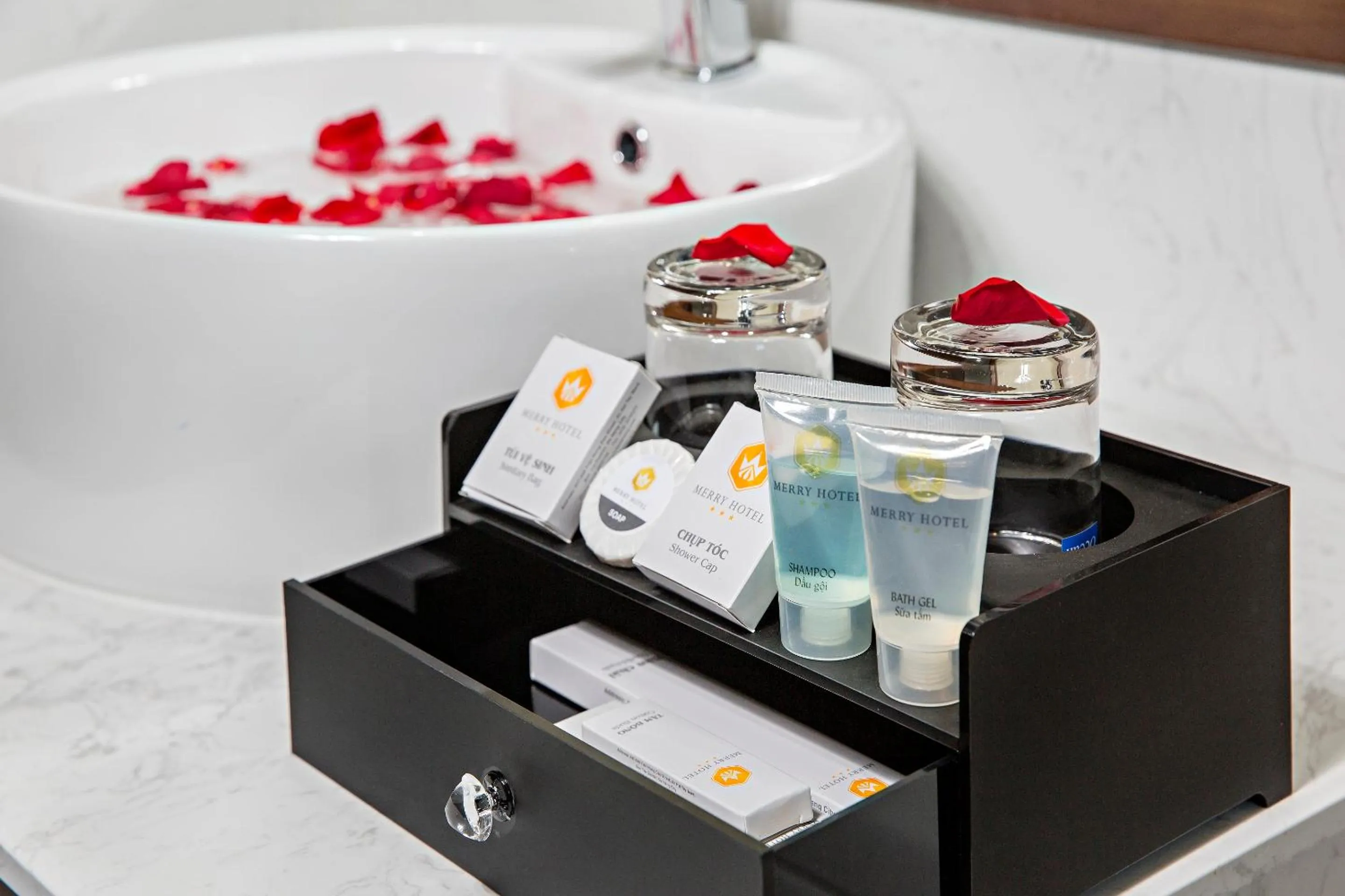 Toilet in Merry Hotel