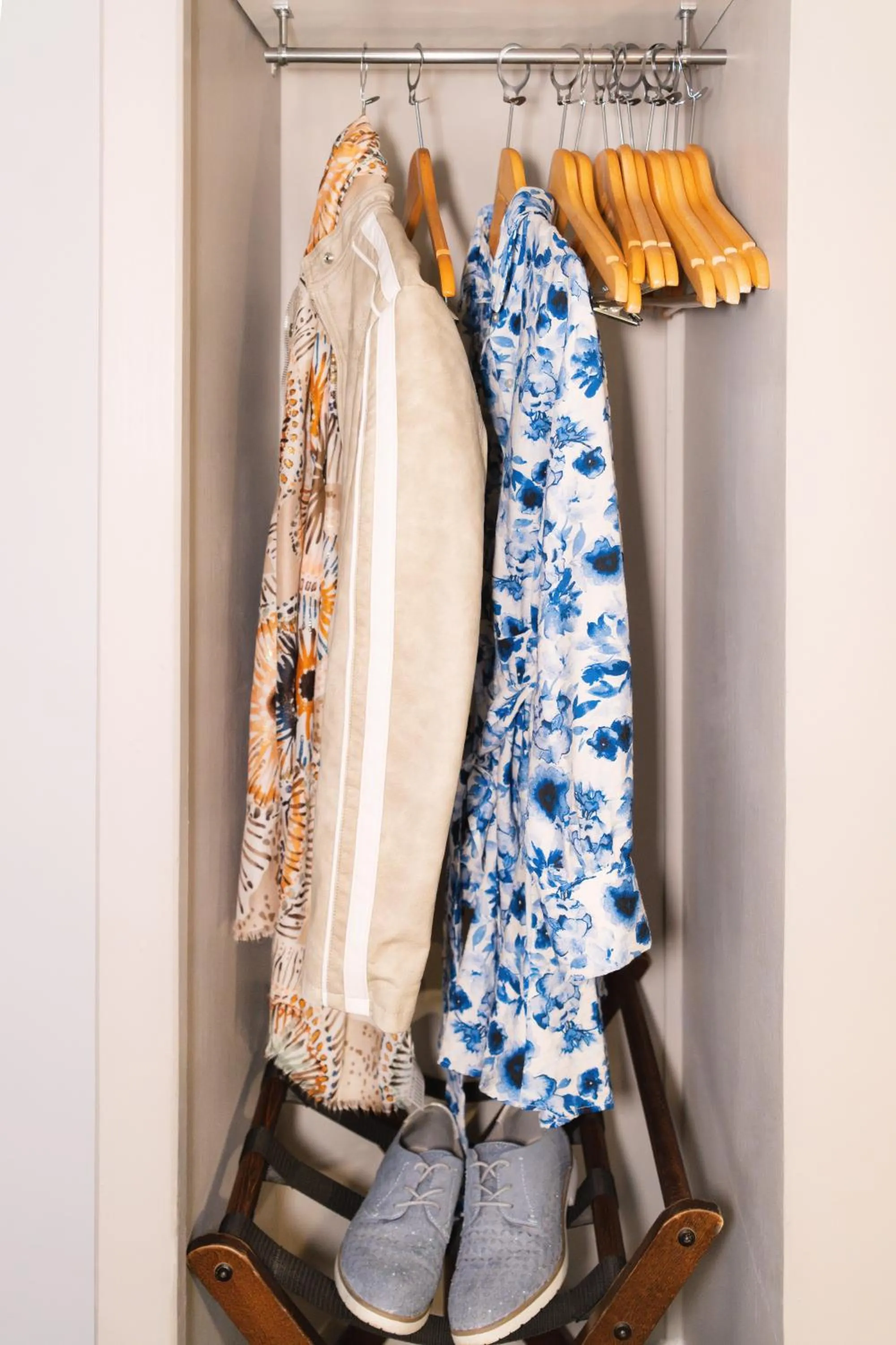 wardrobe in Hôtel du Beffroi Gravelines Dunkerque