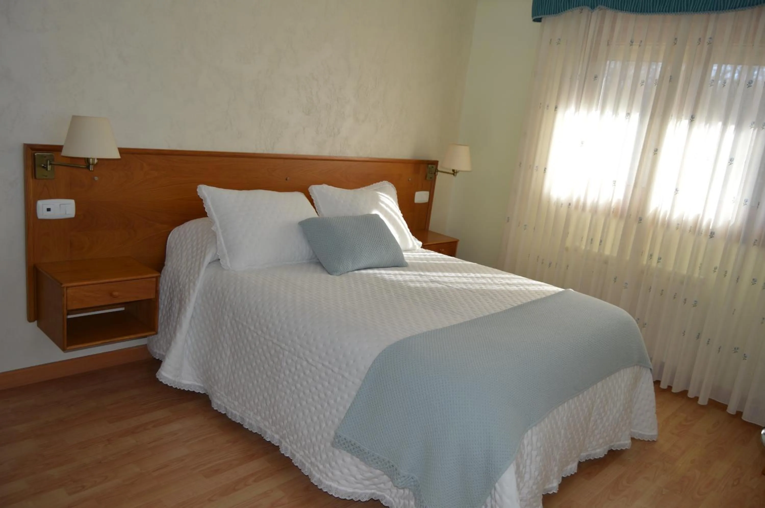 Bedroom, Bed in Hotel Restaurante Val