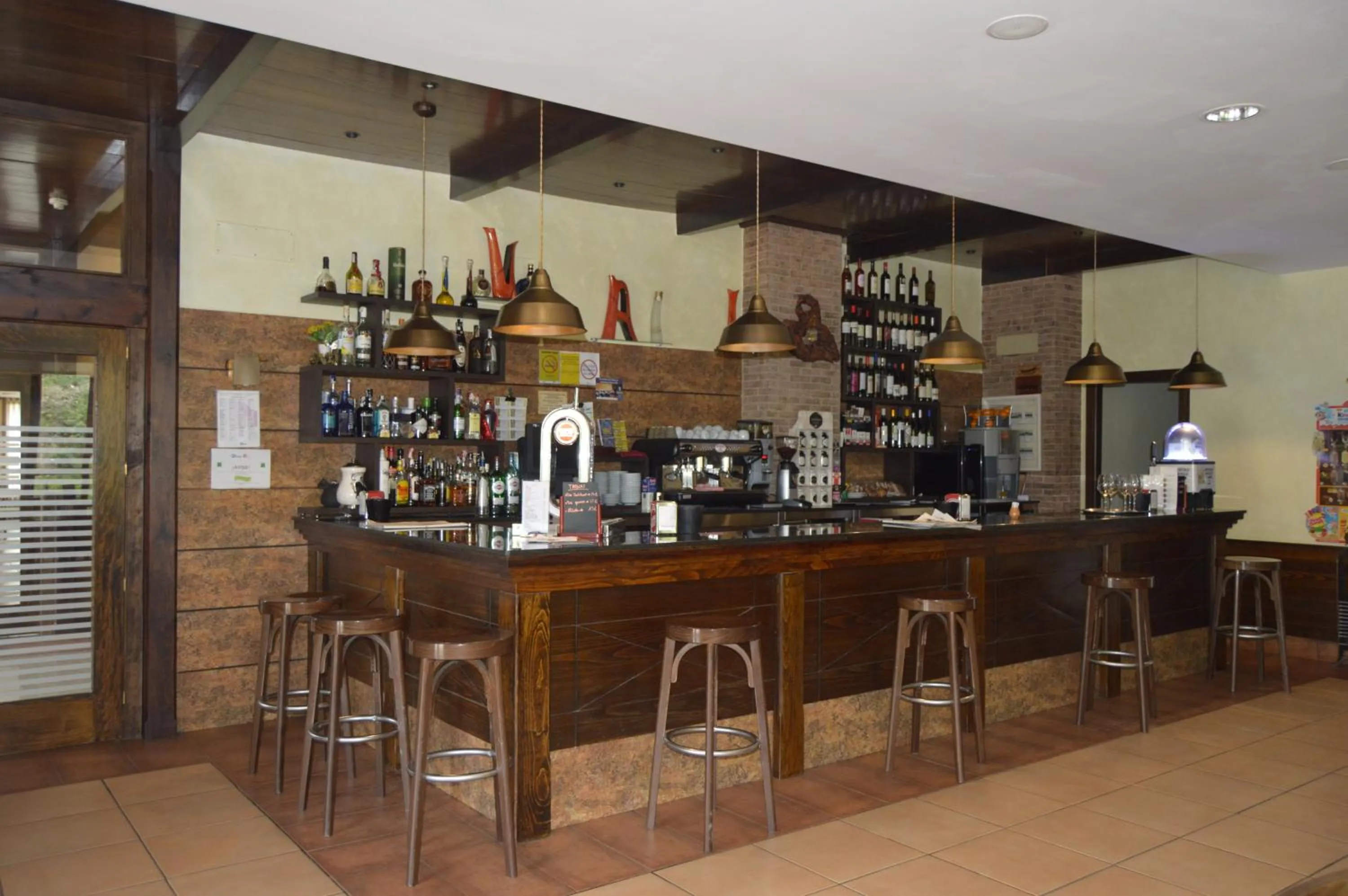 Lounge or bar in Hotel Restaurante Val