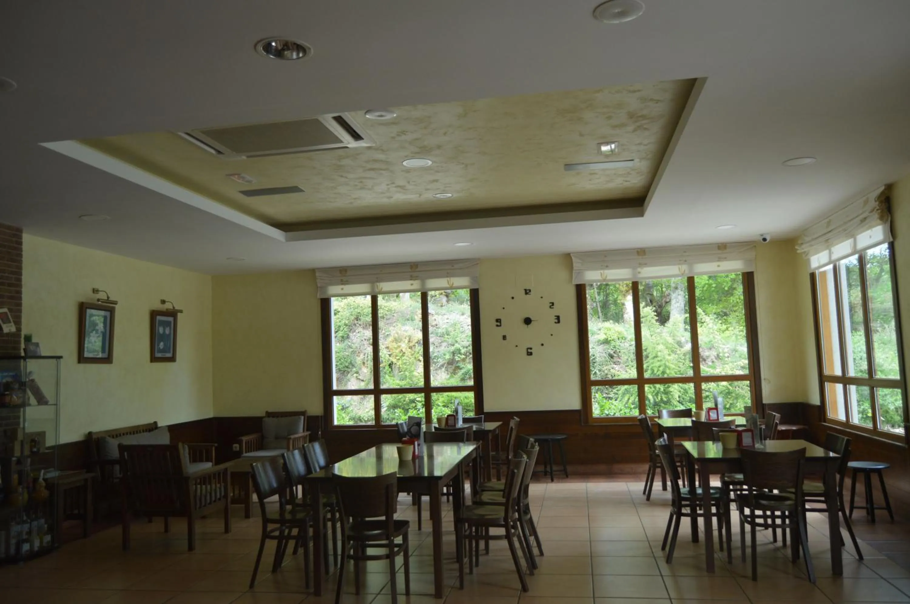 Lounge or bar in Hotel Restaurante Val