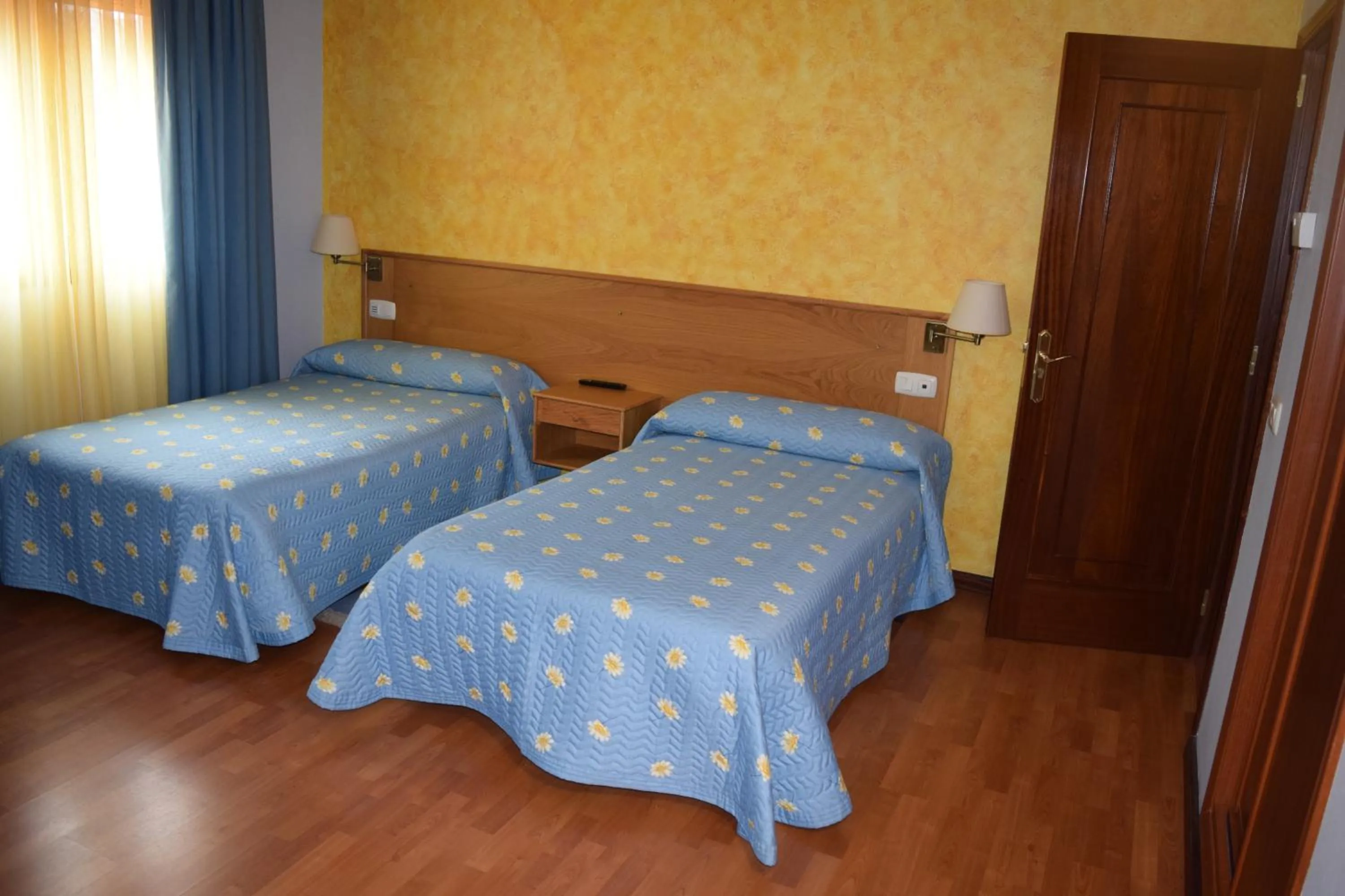 Bedroom, Bed in Hotel Restaurante Val