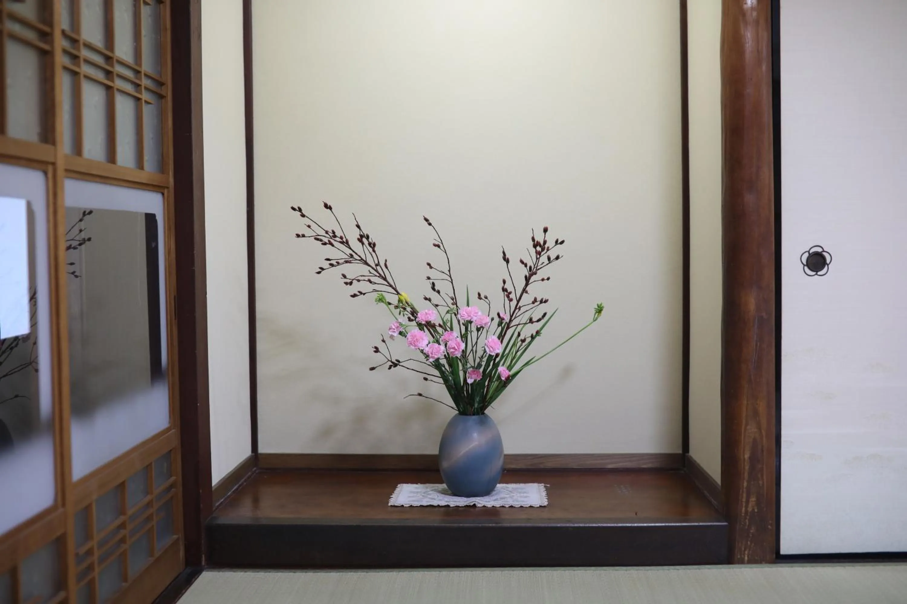 Decorative detail in Guesthouse Omihachiman