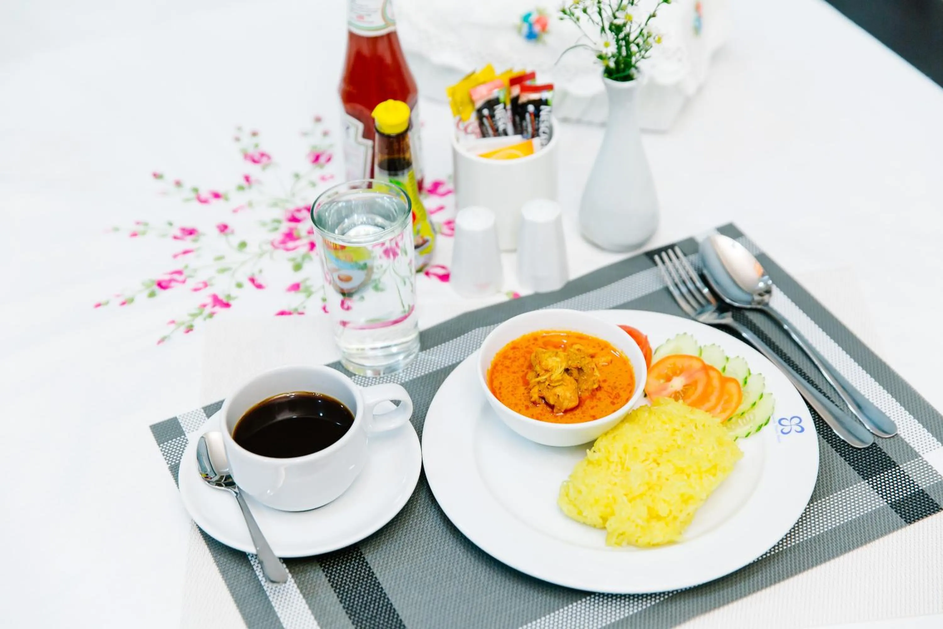 Food close-up in Sinkiat Thani Hotel