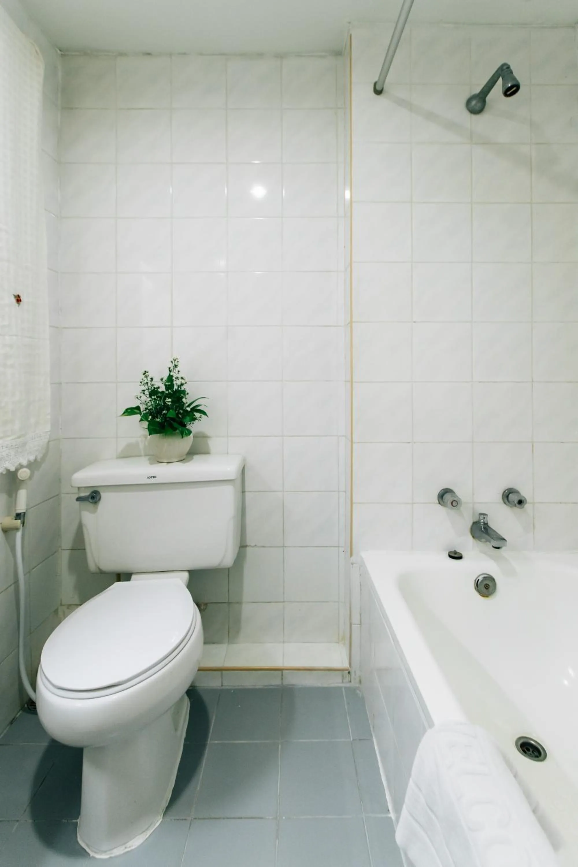 Bathroom in Sinkiat Thani Hotel