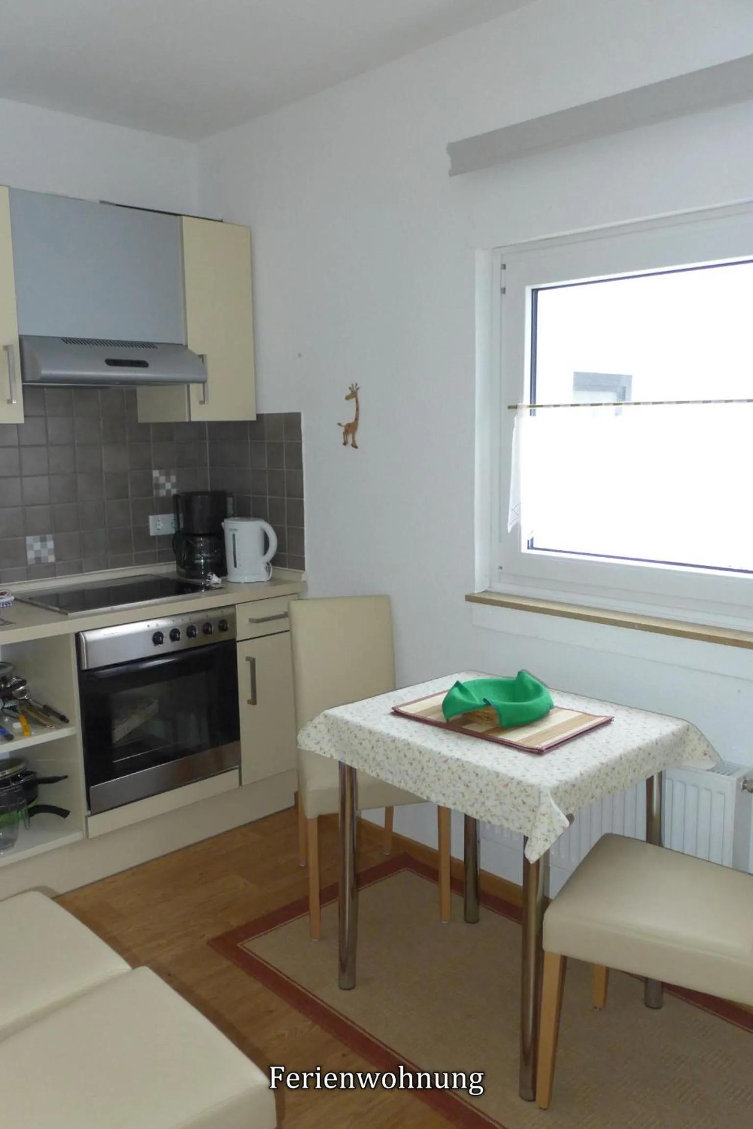 Kitchen or kitchenette in Pension Haus Linden