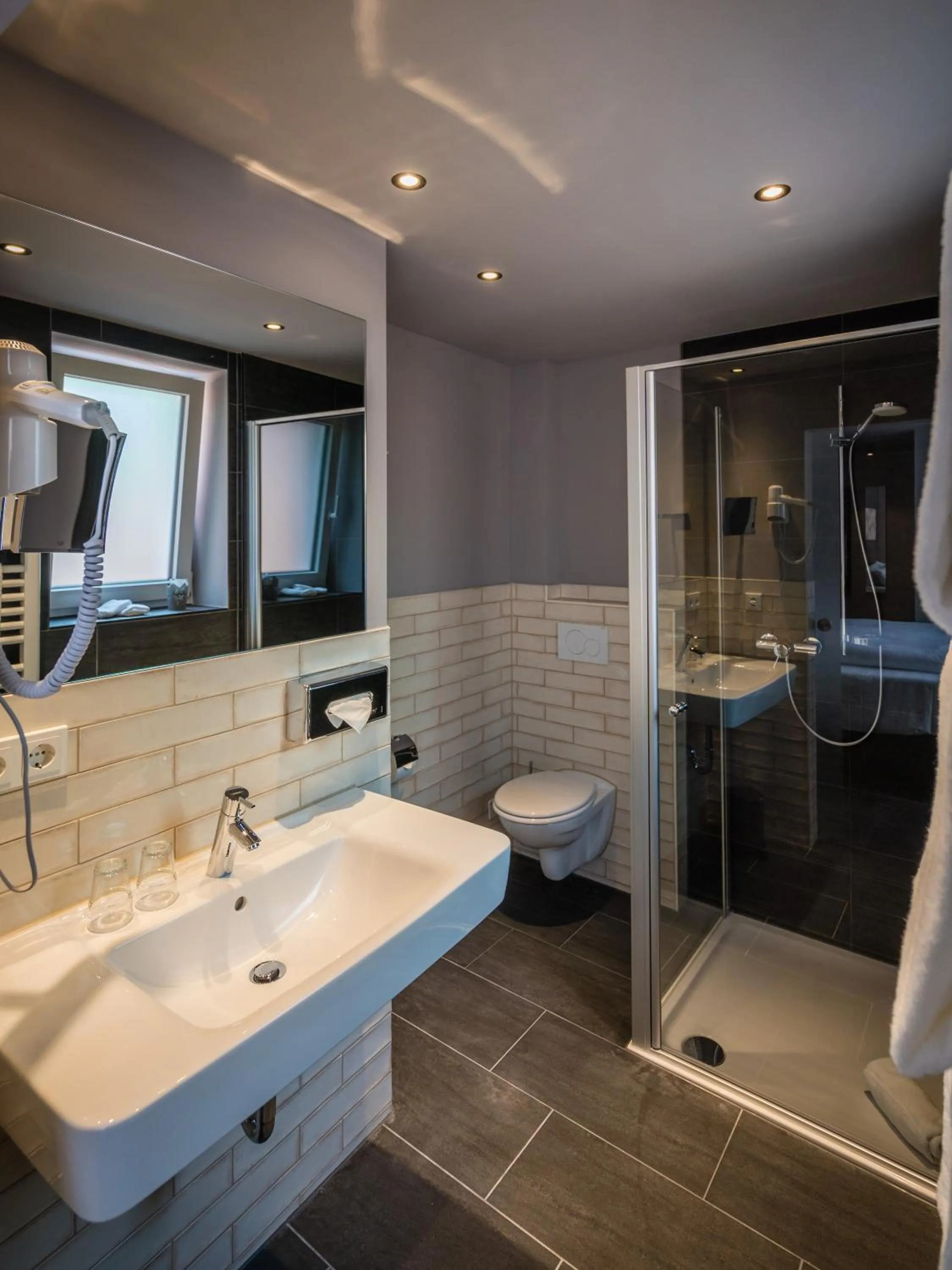 Photo of the whole room in Hotel Goldene Traube - by Neugart