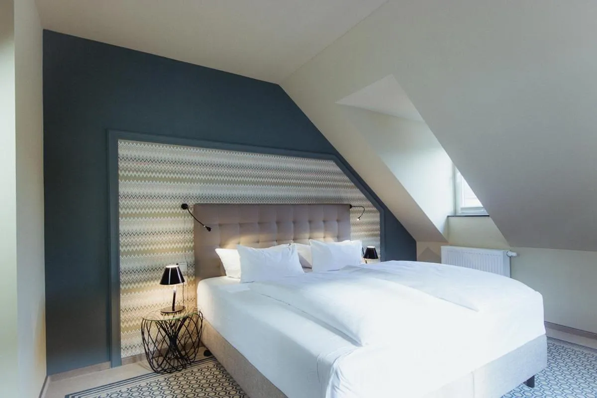 Bed in Hotel Goldene Traube - by Neugart