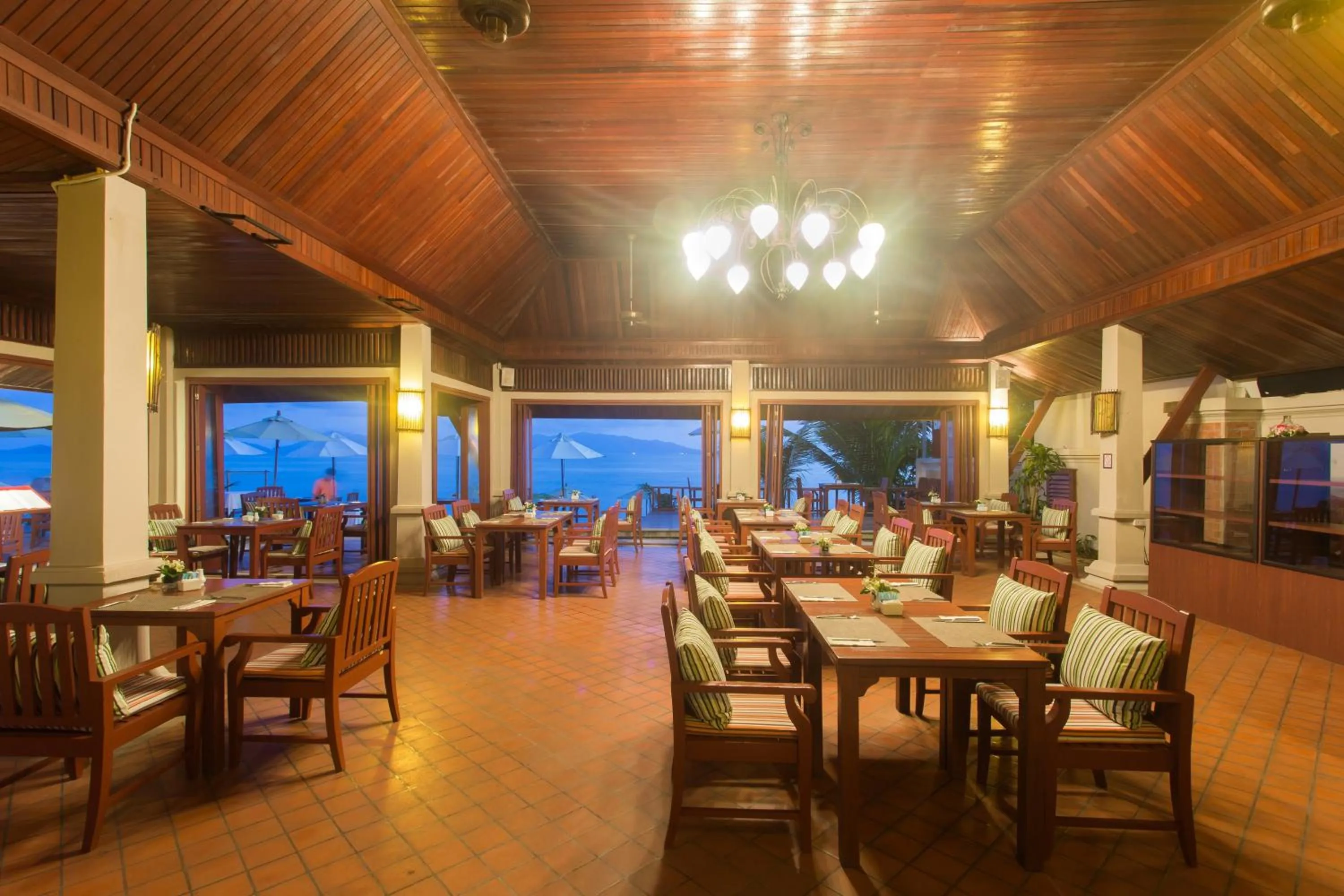 Restaurant/places to eat in Samui Buri Beach Resort