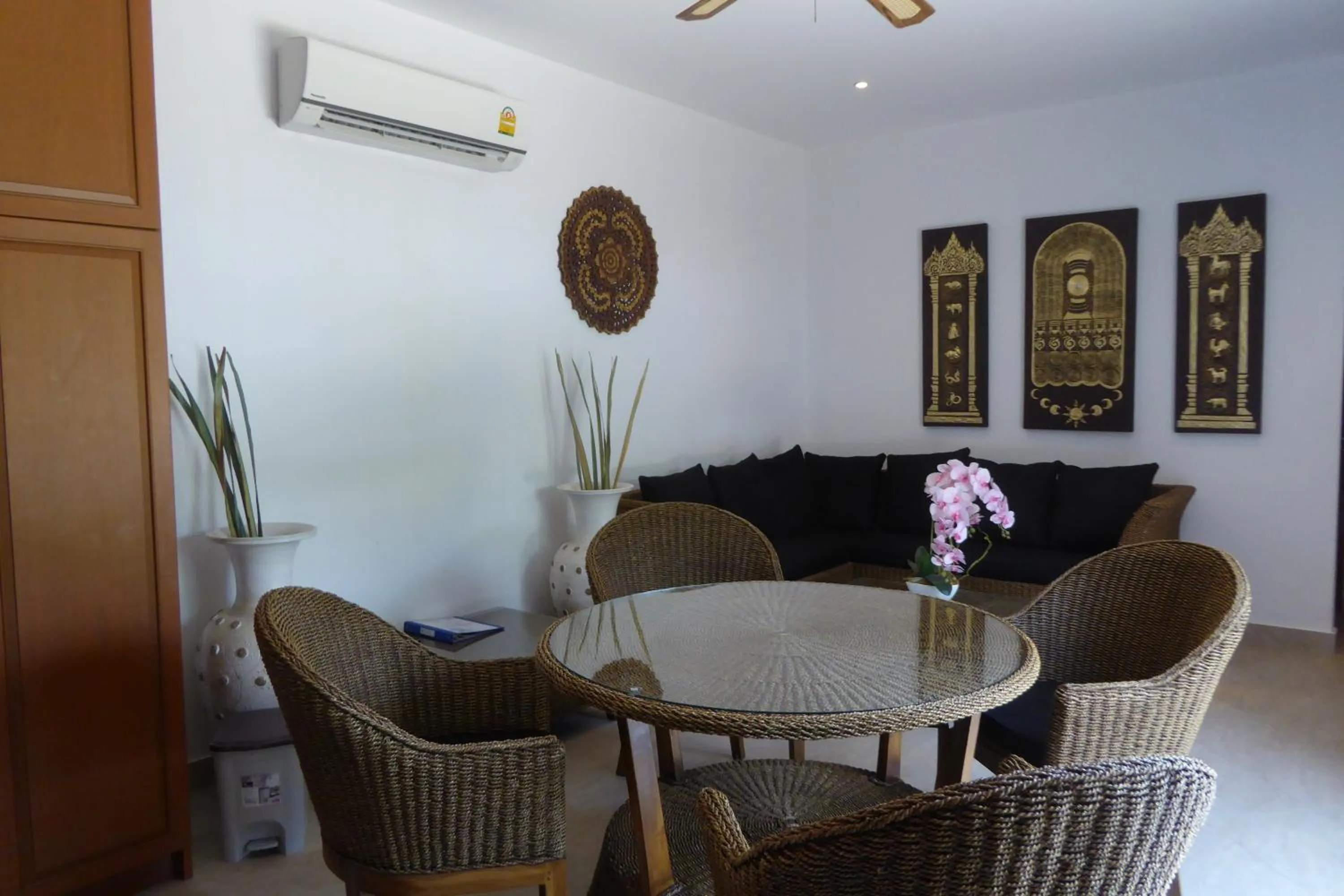 Living room in Tropicana Beach Villa at VIP Resort