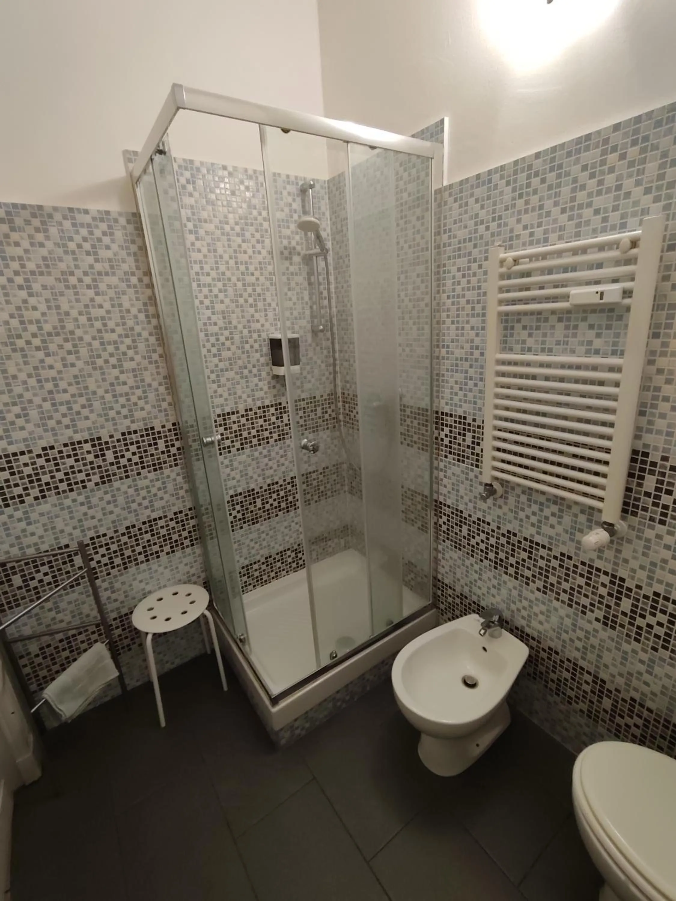 Bathroom in Albergo Locanda Alambra