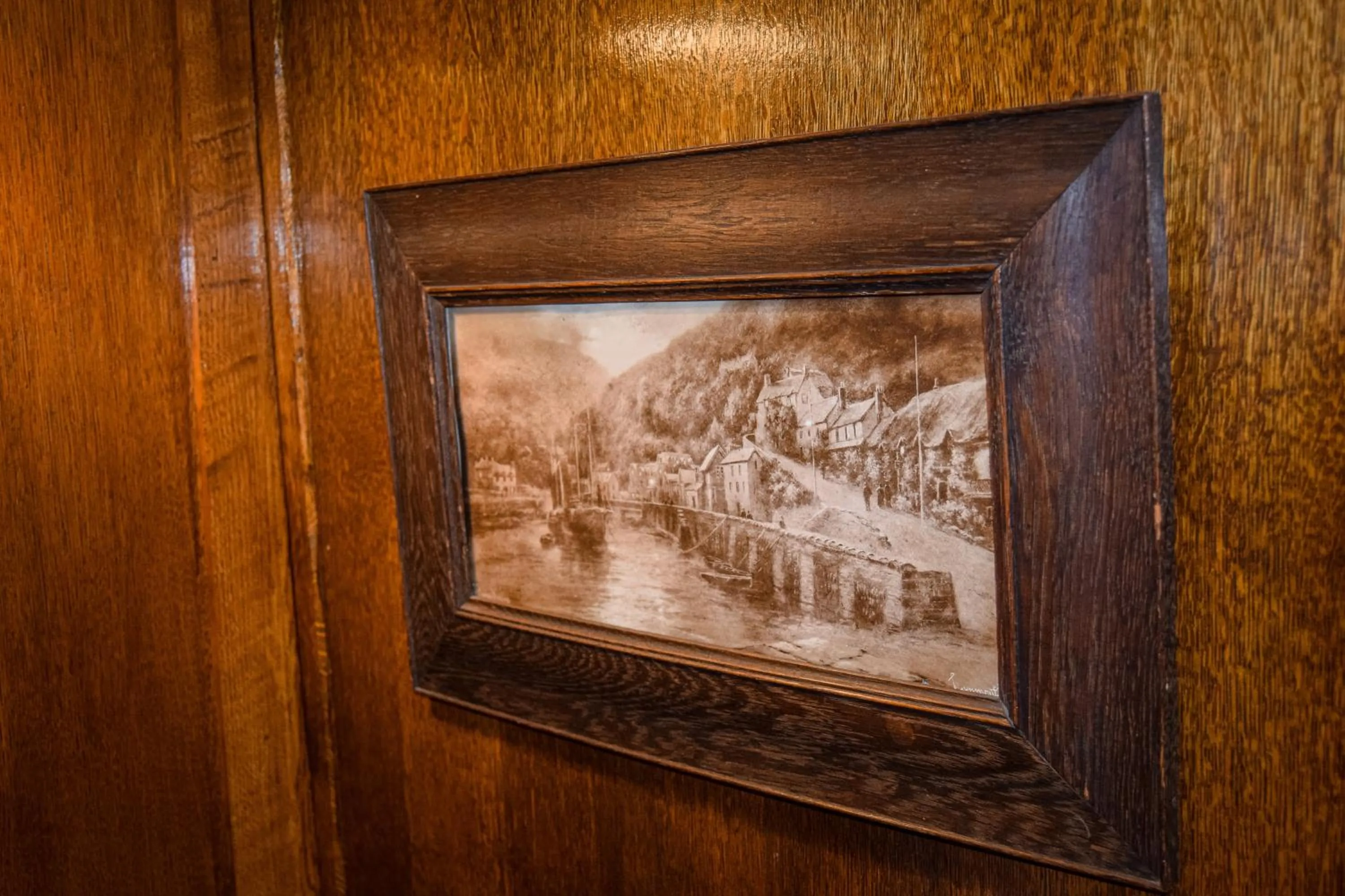 Lounge or bar in Rising Sun Hotel