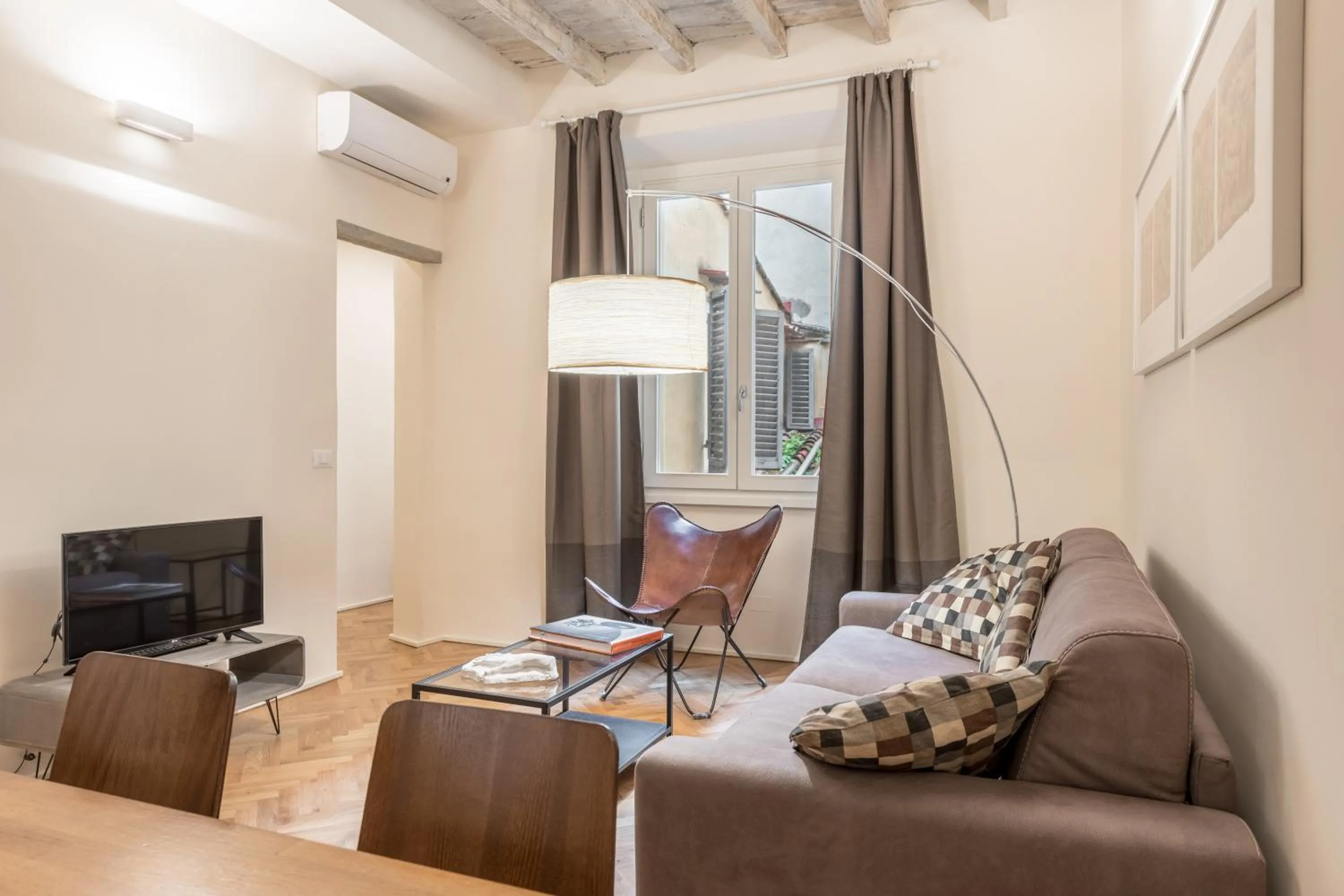 Living room in Romantic Novella by Mmega