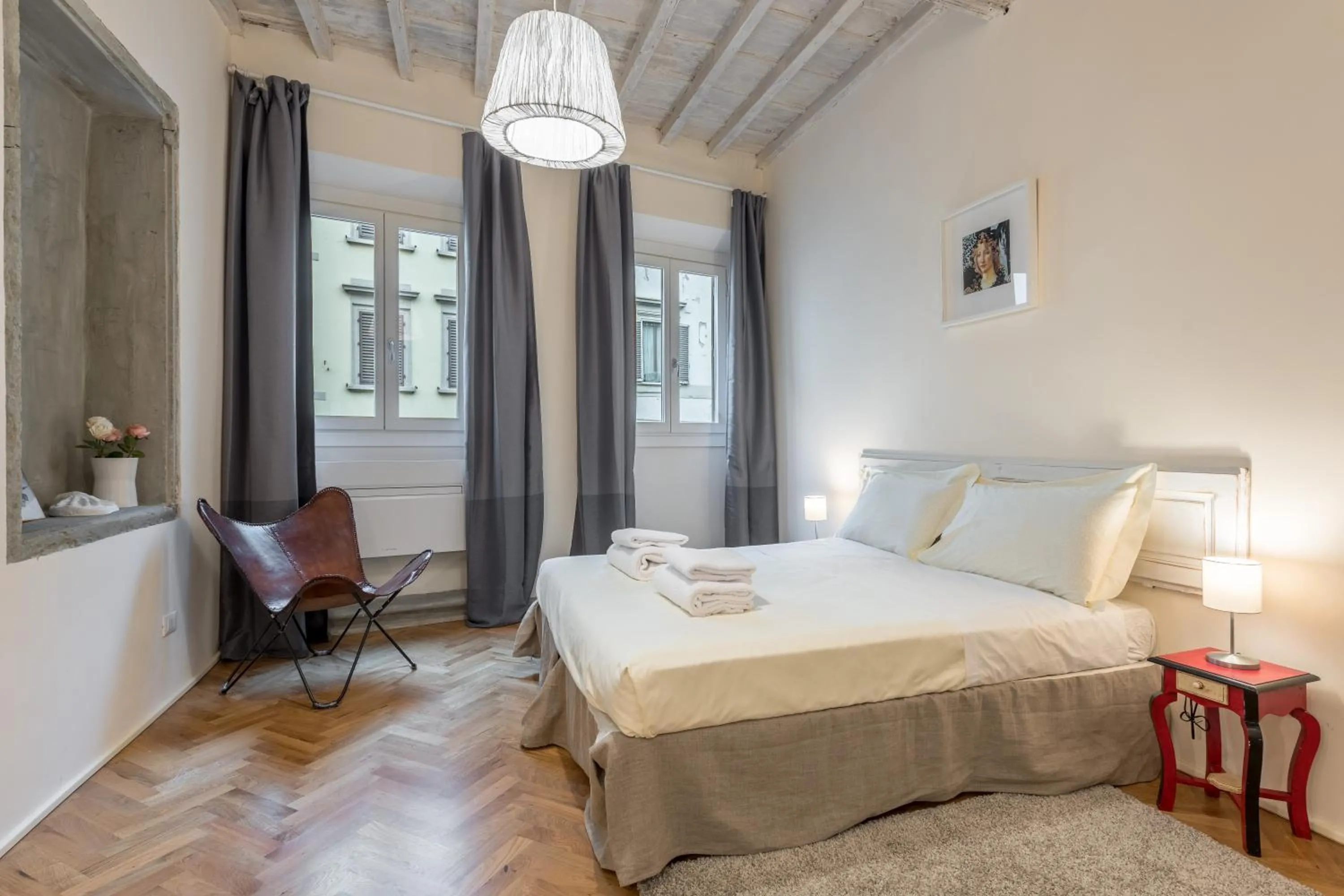 Bedroom, Bed in Romantic Novella by Mmega